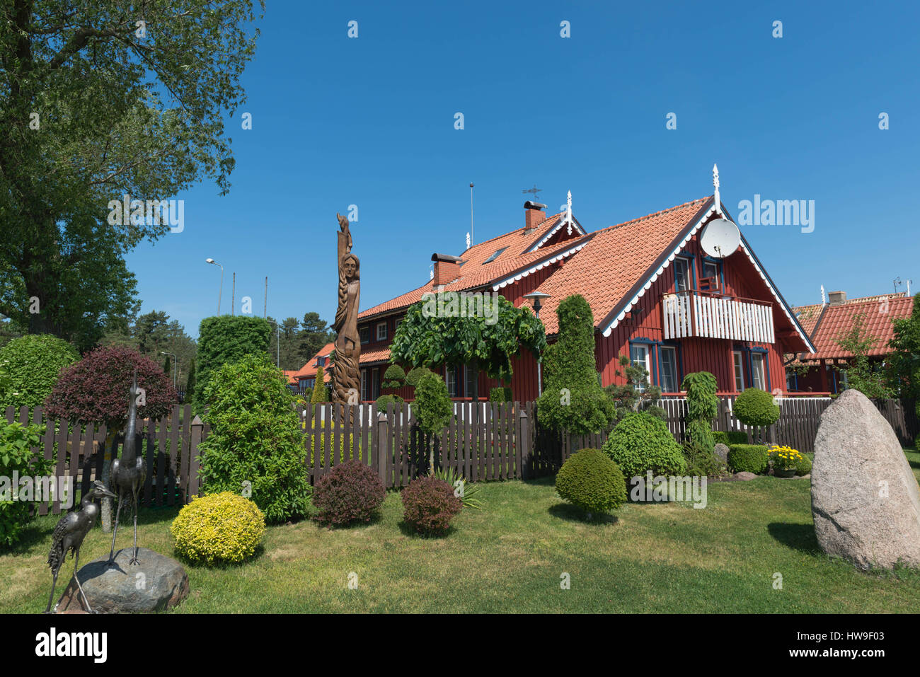 Casa tipica della regione Curonian in Nida Coronian allo spiedo, Patrimonio Mondiale dell'UNESCO, della Lituania, dell'Europa orientale Foto Stock