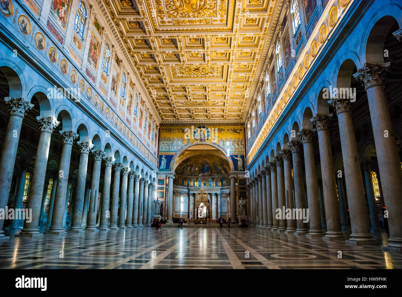 Basilica di San Paolo fuori le Mura è uno di Roma le quattro antiche basiliche maggiori o basiliche papali. Roma, Lazio, l'Italia, Europa Foto Stock