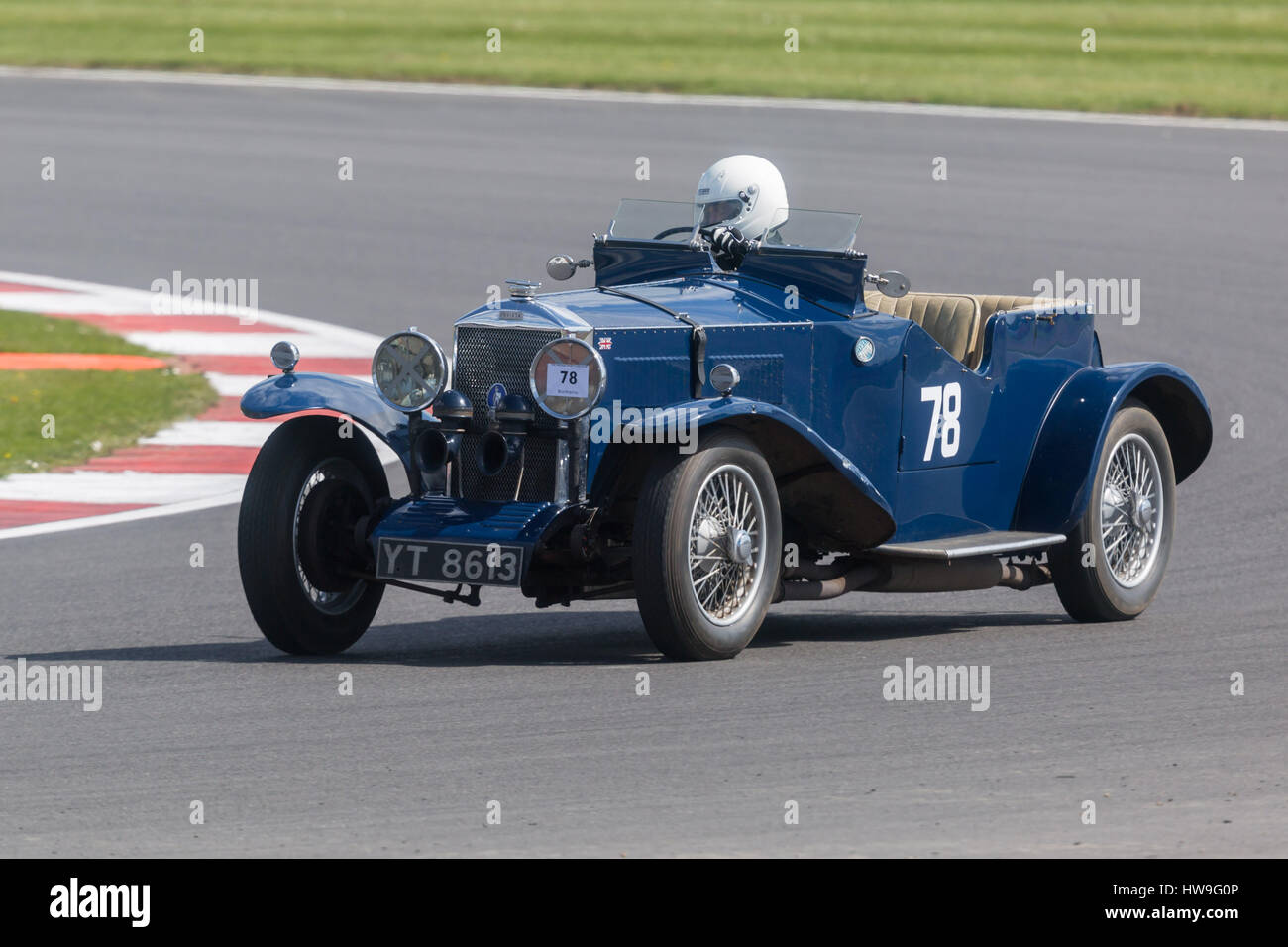 Preso al Vintage Sports Car Club (VSCC) Molla Avvia riunione a Silverstone il 18 aprile 2015 Foto Stock