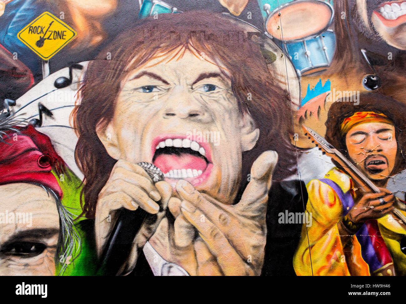 Graffiti con classic rock legends Mick Jagger e John Lennon in parte anteriore del ristorante-bar 'L'Unique' dipinta da arte4000, Basel, Svizzera. Foto Stock