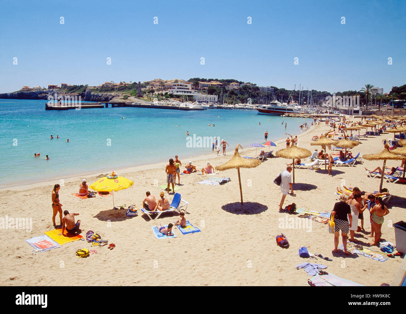 Spiaggia. Portocristo, Maiorca, isole Baleari, Spagna. Foto Stock