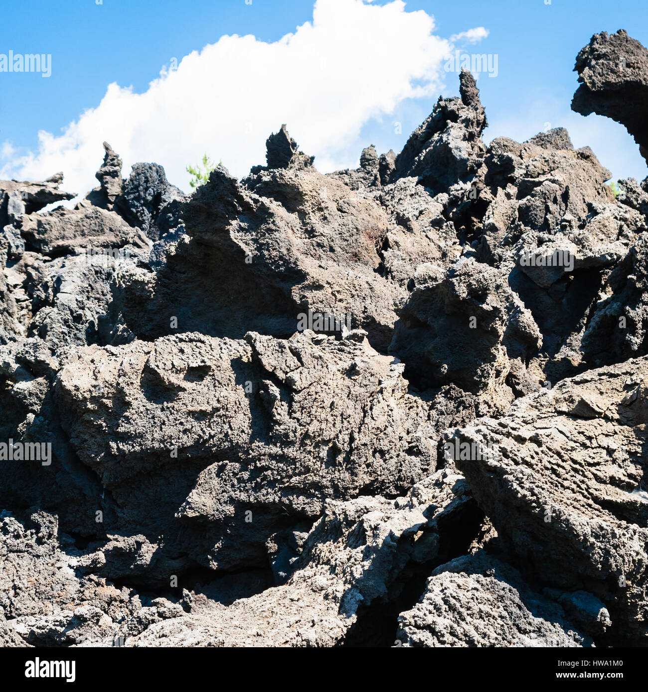 Viaggiare in Italia - sharp pezzi di lava dopo il vulcano eruzione dell'Etna in Sicilia , close up Foto Stock