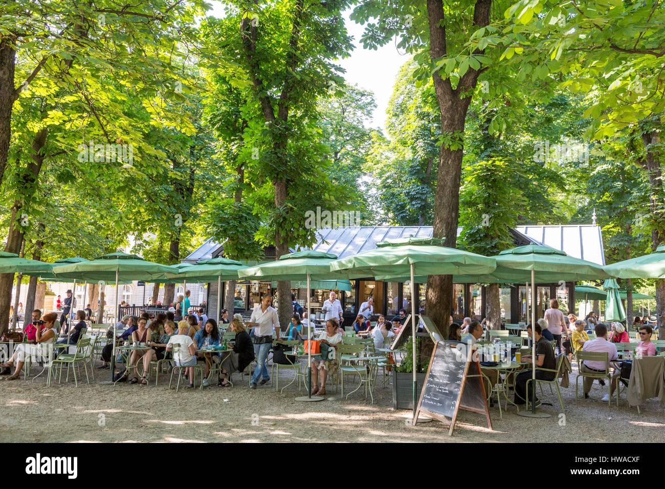 Francia, Parigi, il giardino del Lussemburgo, cafe ristorante La Fontana Pavilion Foto Stock