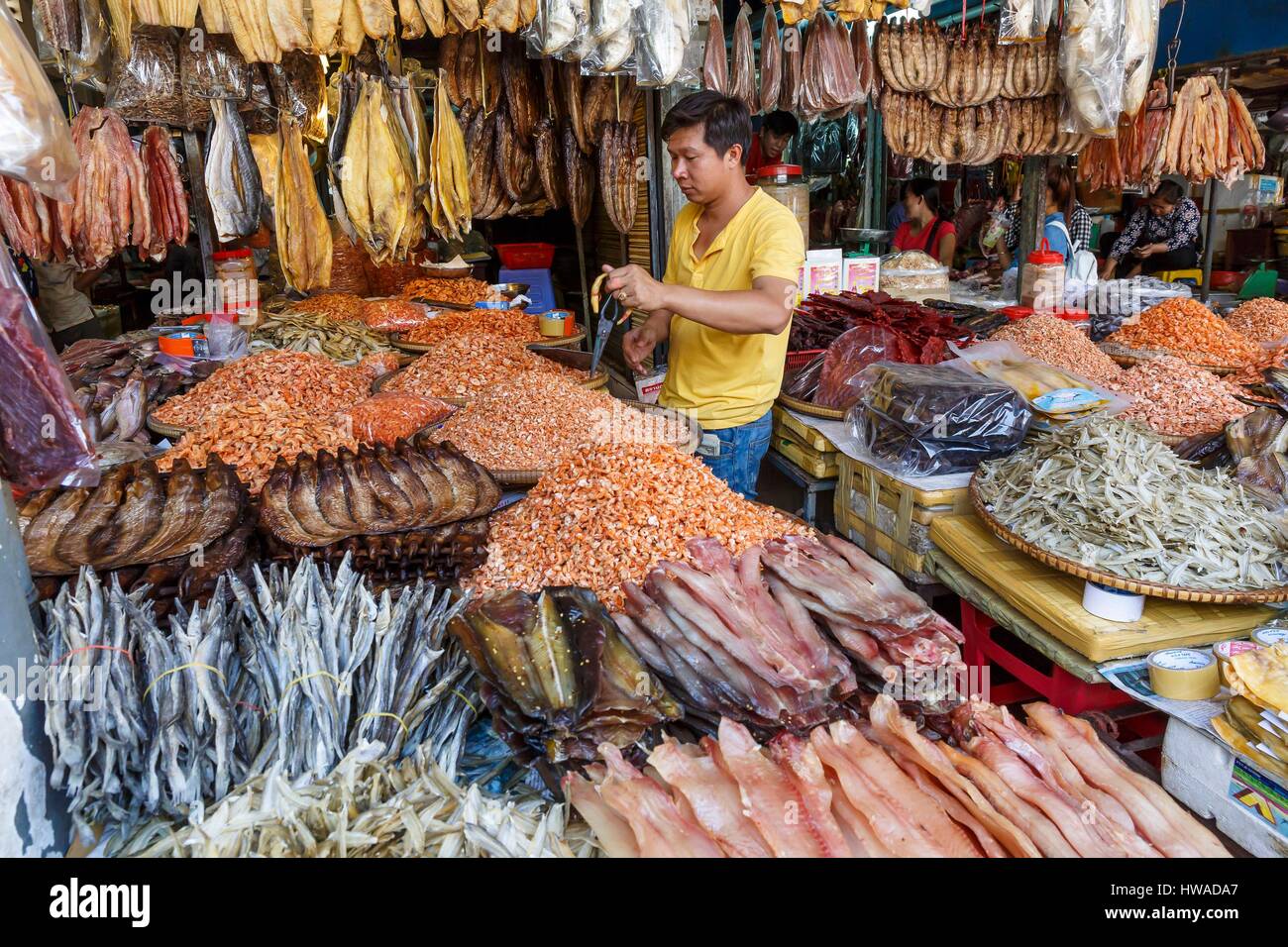 Cambogia, Phnom Penh provincia, Phnom Penh, pesci secchi al Mercato Centrale Foto Stock