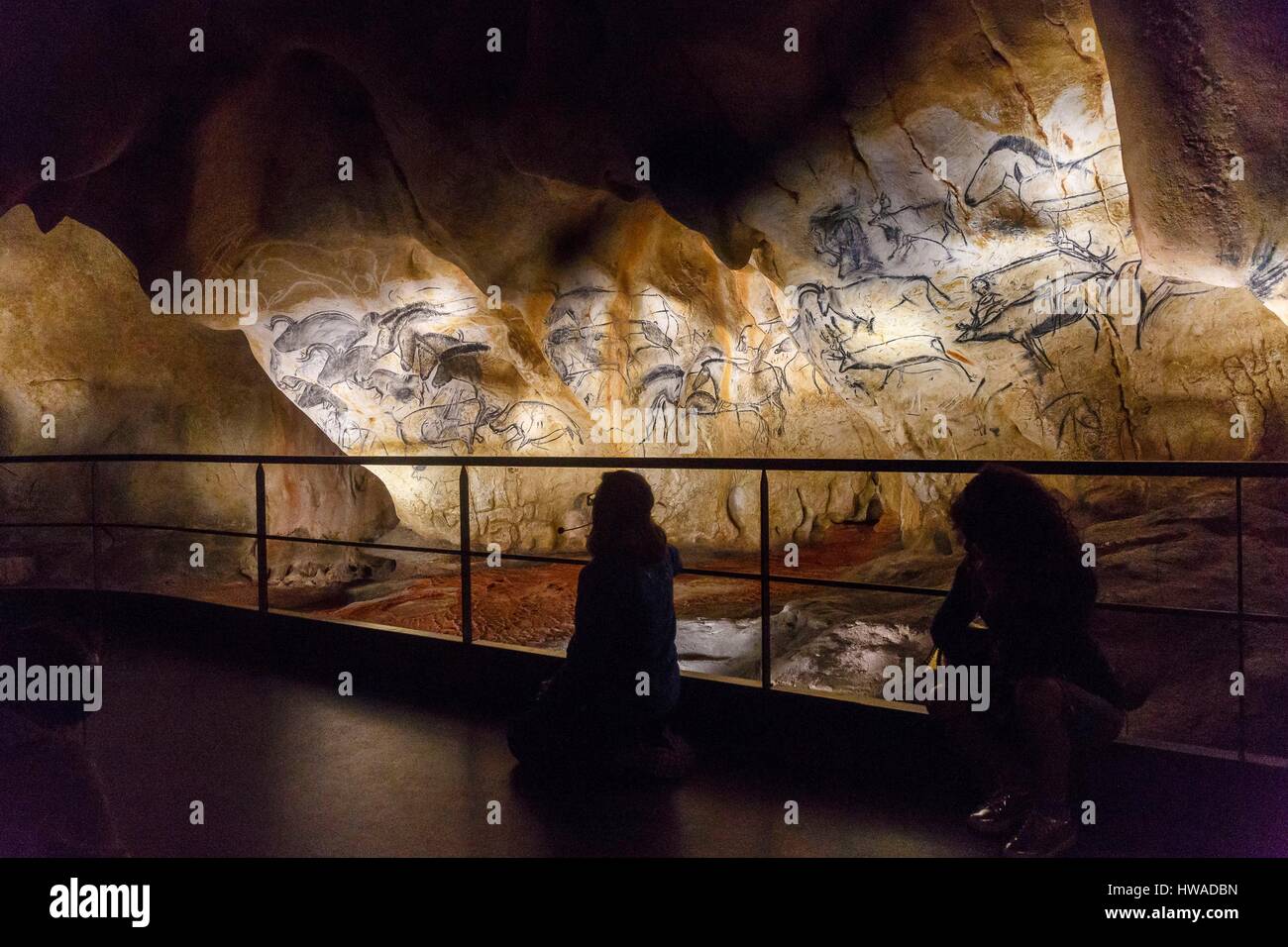 Francia, Ardeche, Vallon Pont d'Arc, grotta decorata di Pont d'Arc, noto come Grotte Chauvet-Pont d'arco, elencato come patrimonio mondiale dall UNESCO, visitare il sito web del Foto Stock