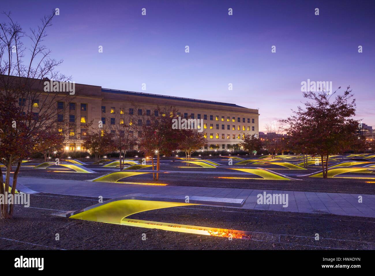 Stati Uniti, Virginia, Arlington il Pentagono, il pentagono 911 Memorial, alba Foto Stock