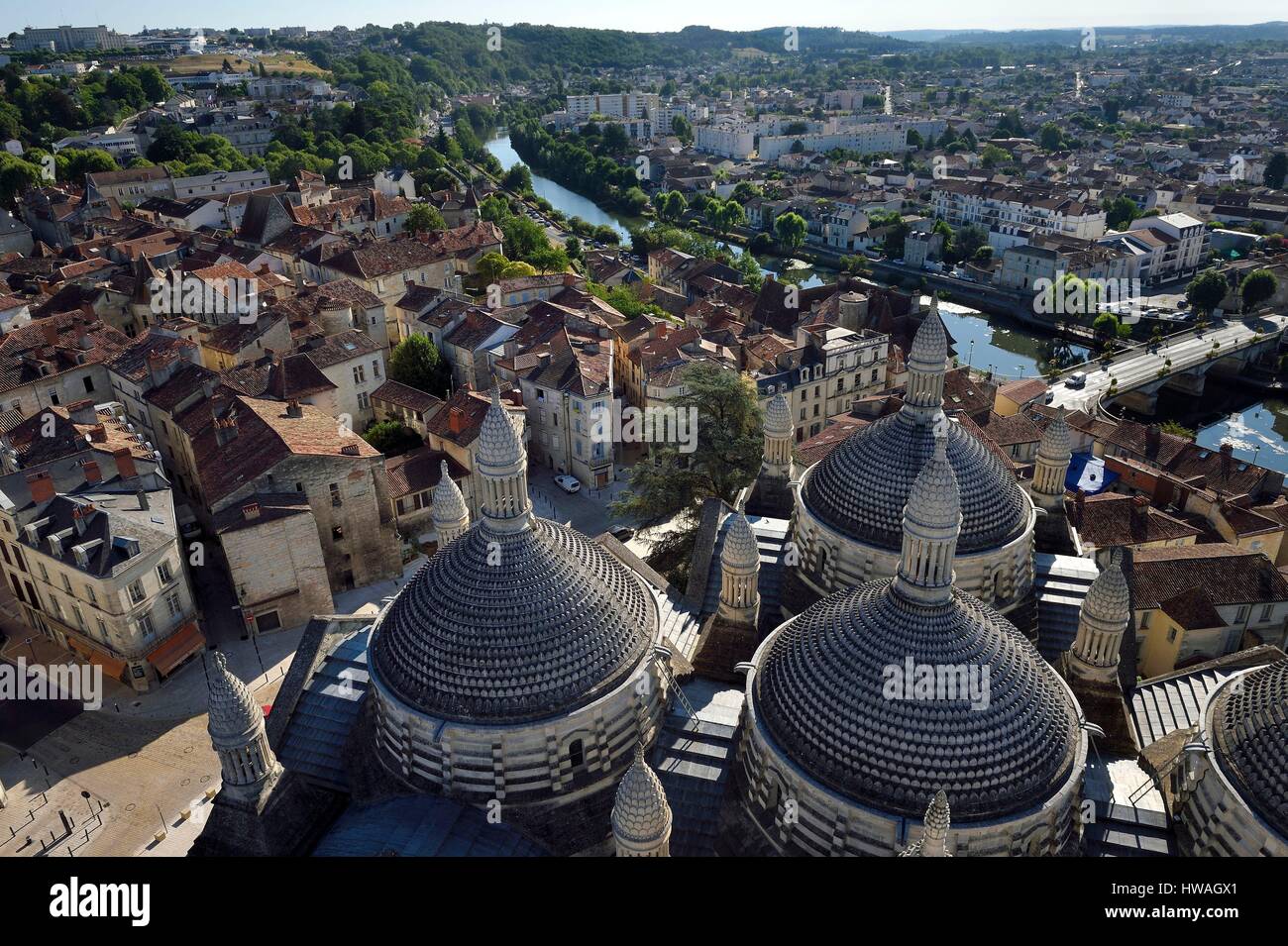 Francia - Dordogne, Bianco Perigord, Perigueux, le cupole del Santo Cattedrale anteriore, fermo sulla rotta di Santiago de Compostela elencati come Patrimonio mondiale Foto Stock