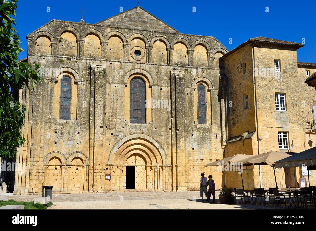 Francia, Dordogne, Perigord Noir, Le Buisson de Cadouin, ex cistercense abbazia romanica chiesa, tappa del Camino de Santiago (Modo di San Giacomo Foto Stock