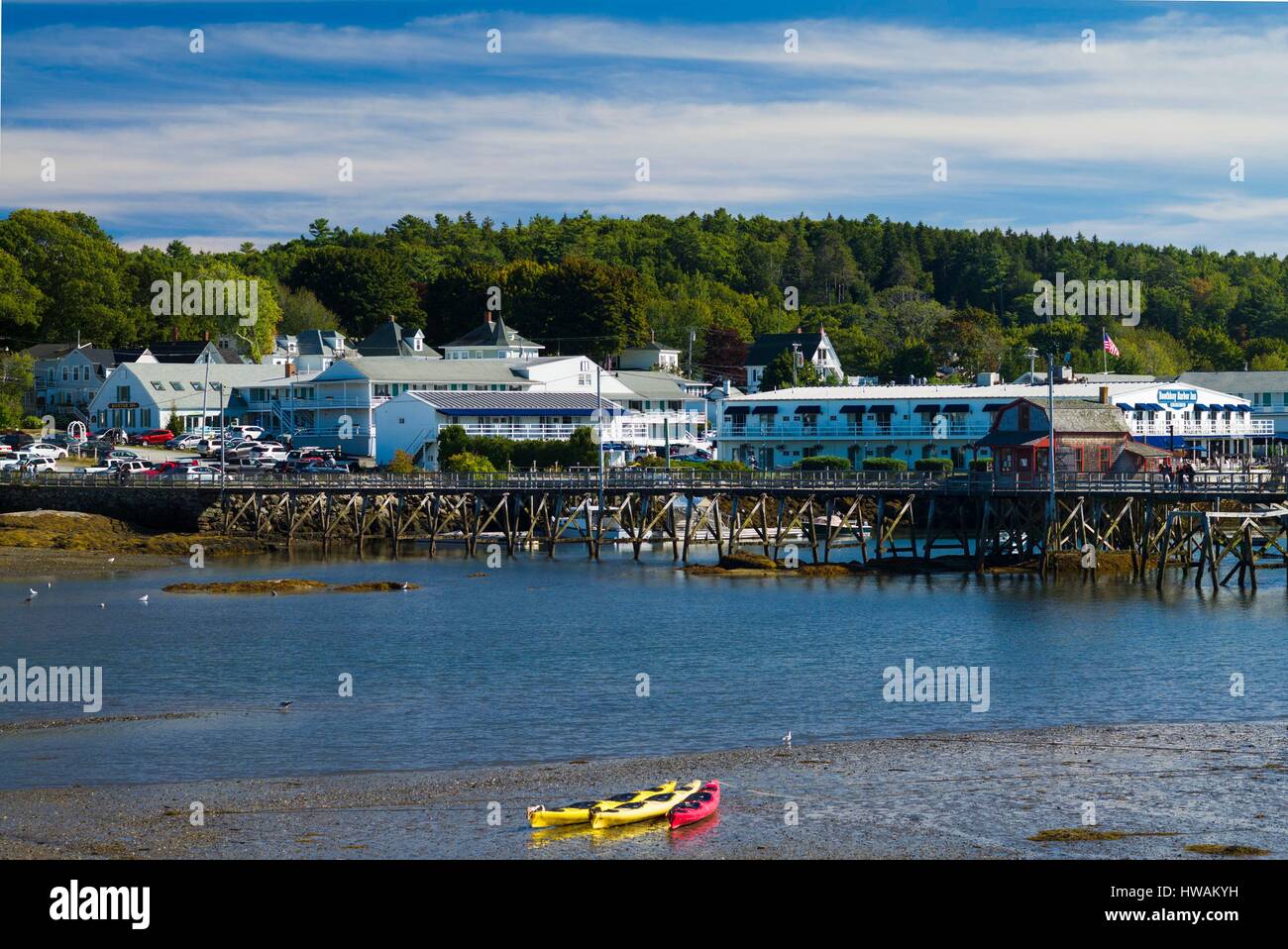 Stati Uniti, Maine, Boothbay Harbor, e vista sul porto Foto Stock