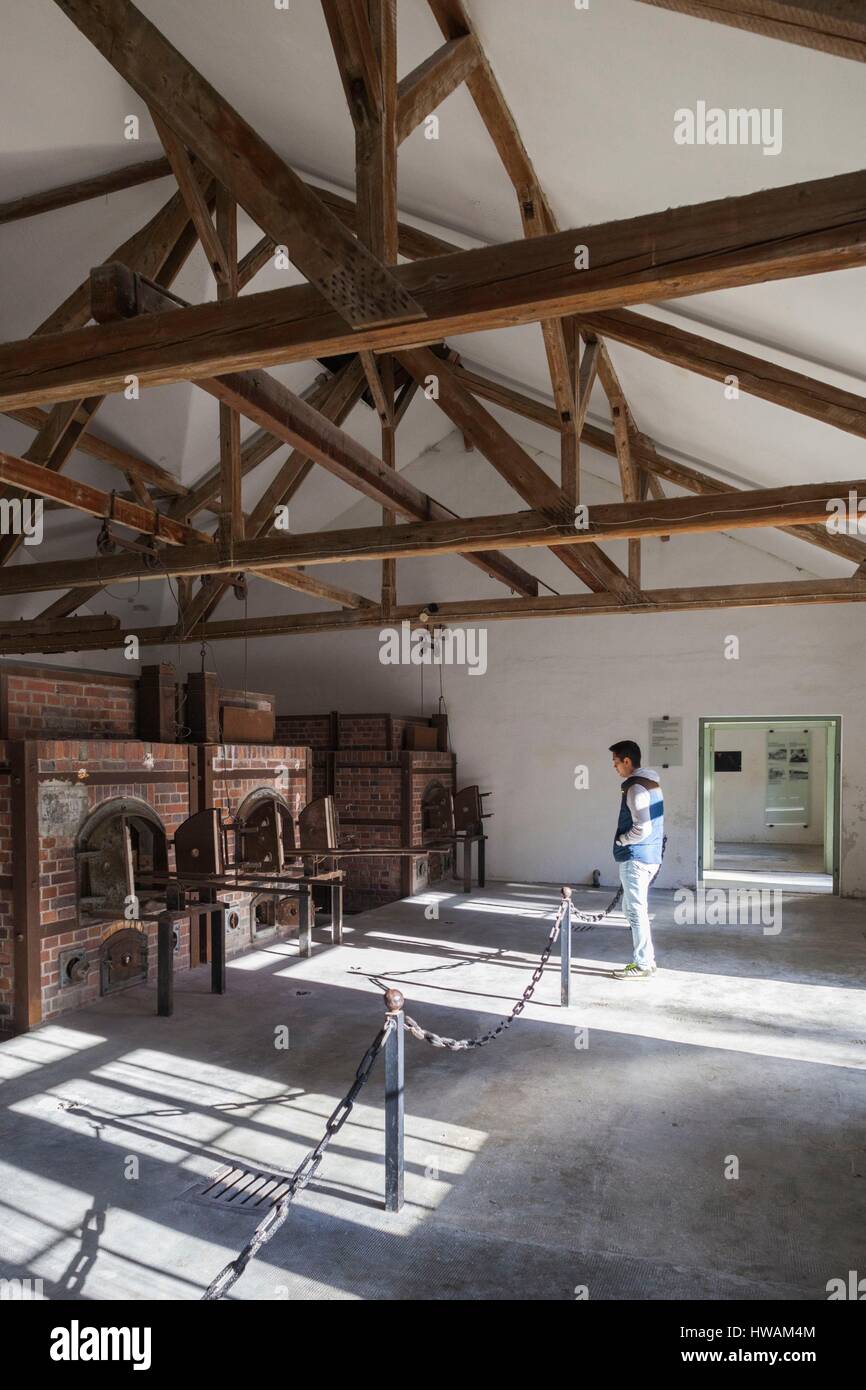 In Germania, in Baviera, Munich-Dachau, WW-2 era campo di concentramento nazista, crematorio building, forni Foto Stock