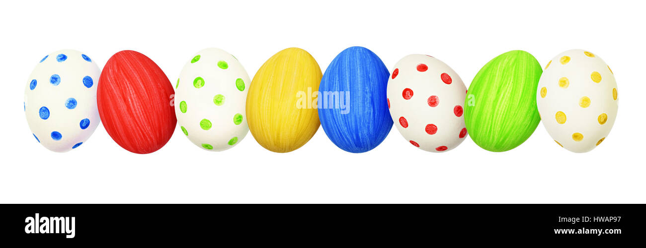 Colorate le uova di Pasqua isolato su sfondo bianco Foto Stock