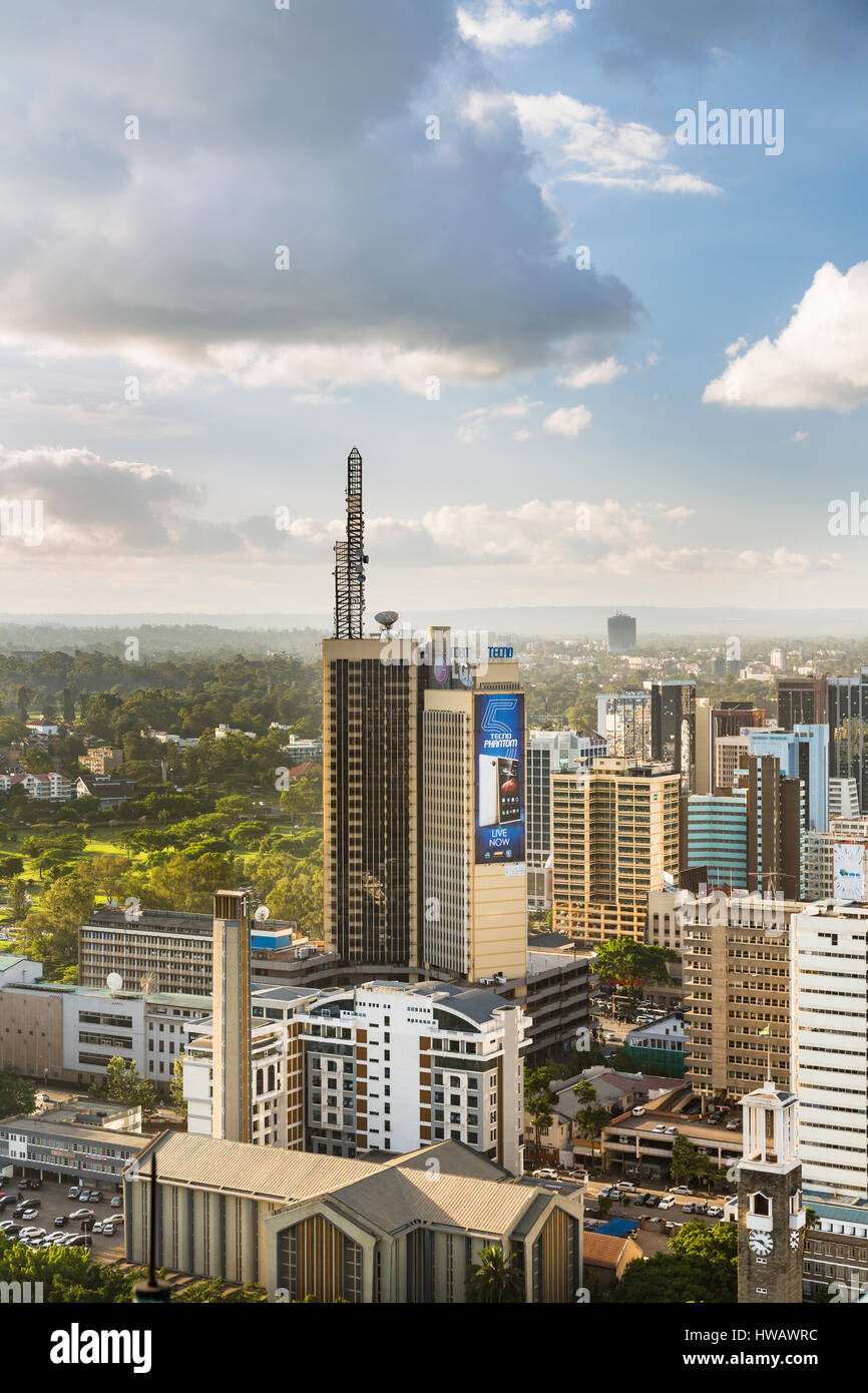 Nairobi, Kenya - 24 dicembre: La Torre Teleposta dietro la Basilica della Santa Famiglia a Nairobi in Kenya il 24 dicembre, 2015 Foto Stock