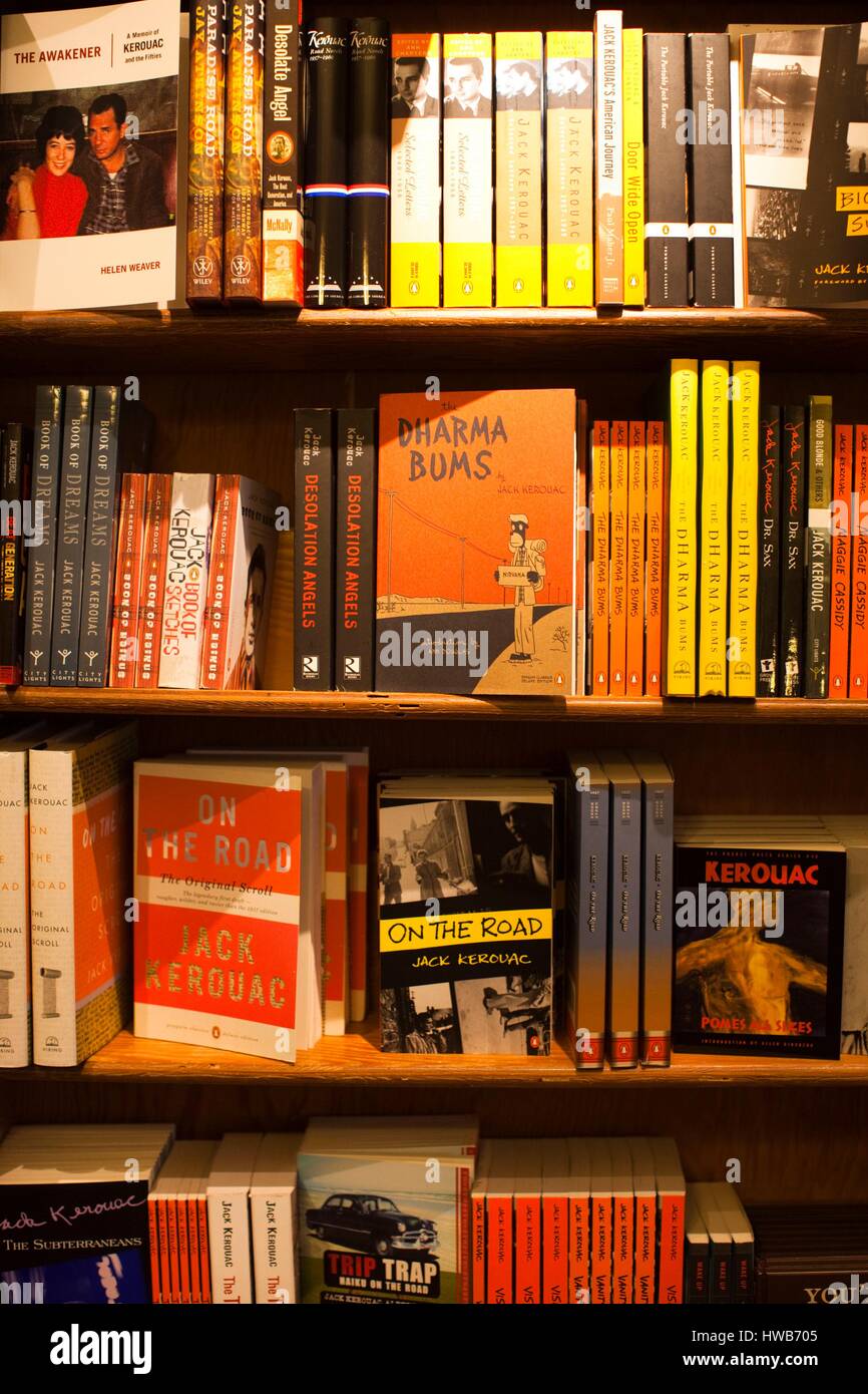 Gli Stati Uniti, California, San Francisco, North Beach City Lights Bookstore, scaffali, con Beat Generation letteratura Foto Stock