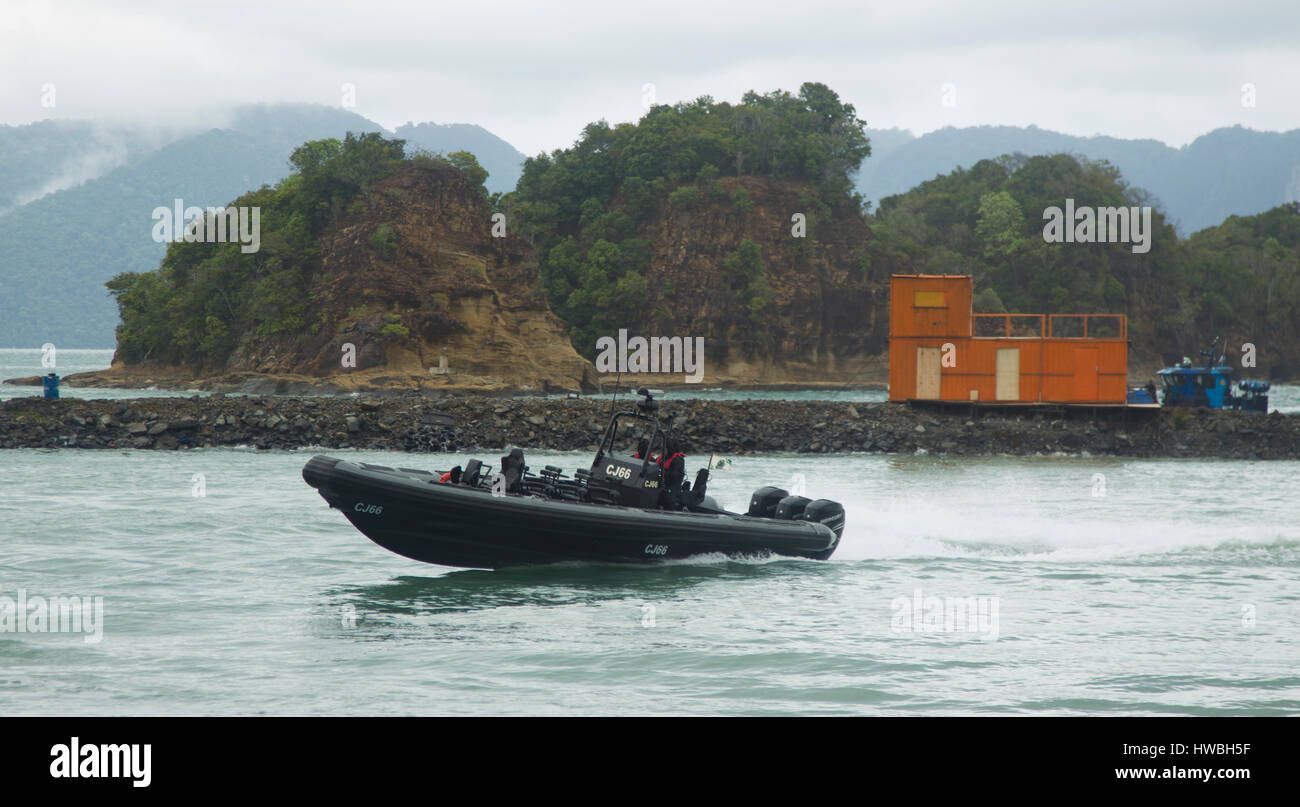 Il Langkawi, Malesia. 20 Mar, 2017. Malese forze speciali barca visualizza in congiunzione con lima Expo Credito: Chung Jin Mac/Alamy Live News Foto Stock