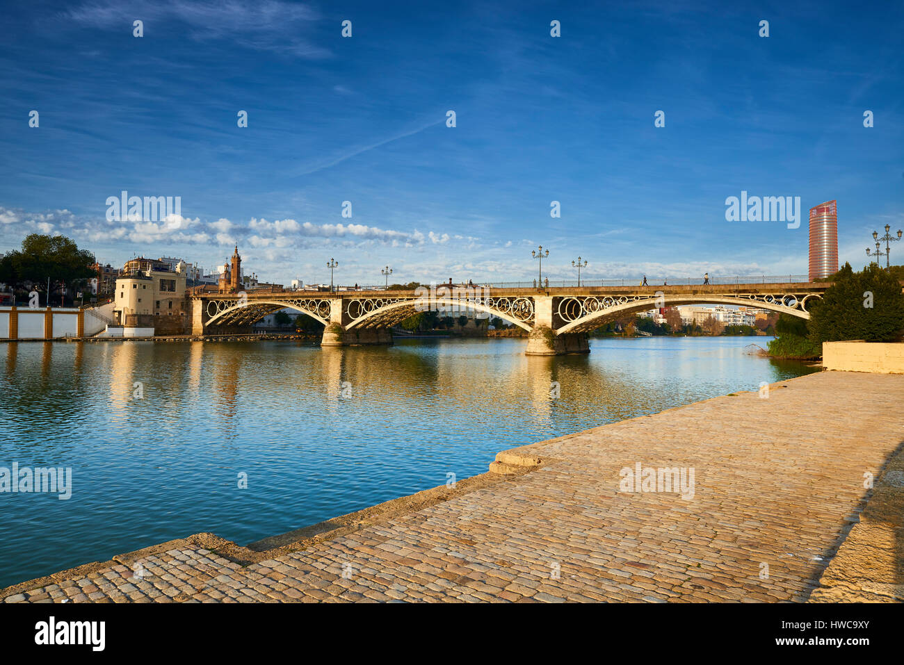 Puente de Isabel II (ponte Triana), Sevilla, Andalusia, Spagna, Europa Foto Stock