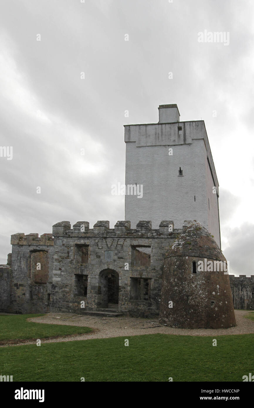 Doe Castello, vicino a Creeslough, sulle rive della Baia di Sheephaven, County Donegal, Irlanda. Foto Stock