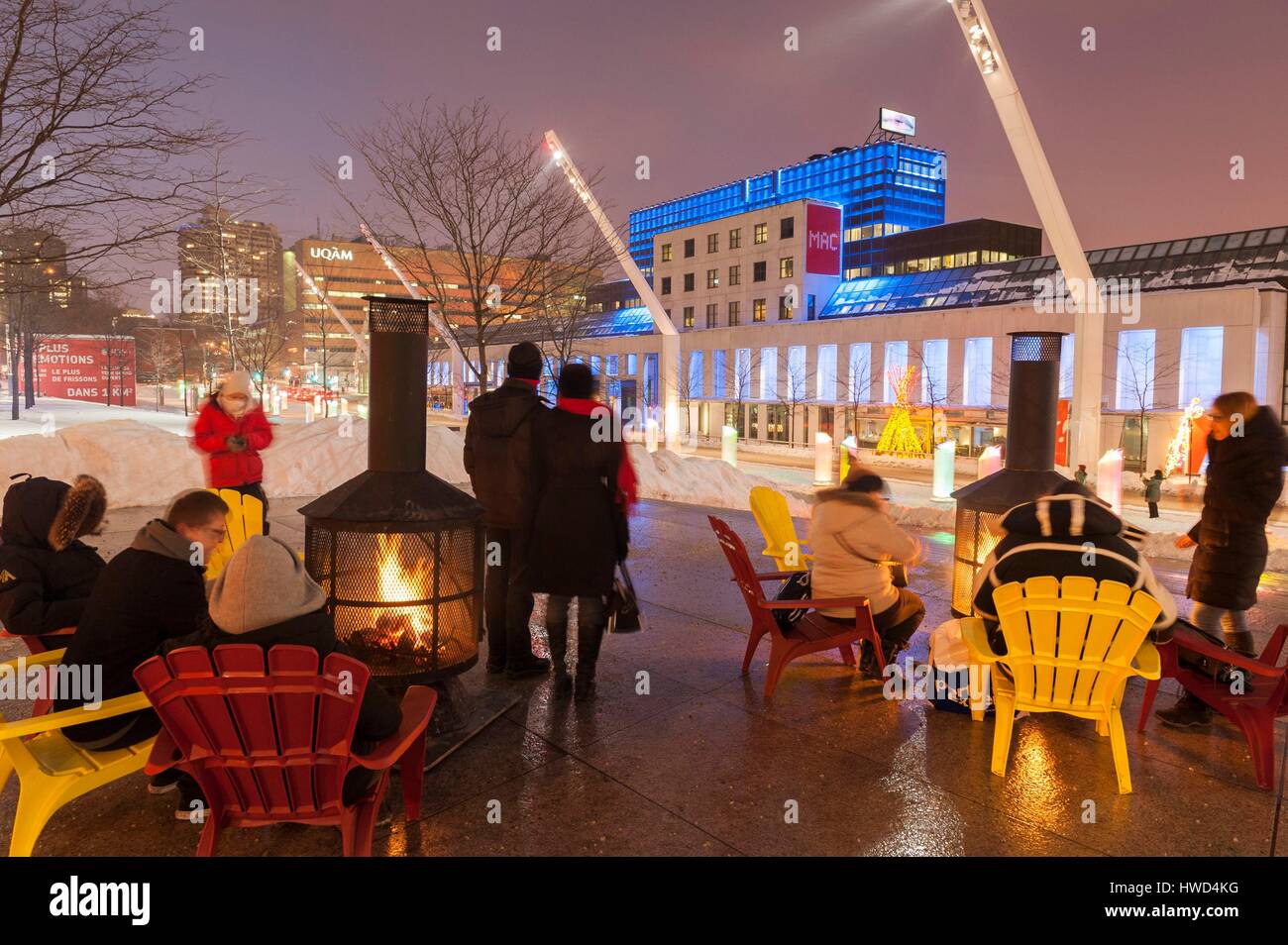 Canada Quebec, Montreal, il quartiere del divertimento, Place des Festivals, Montreal Alta Festival delle Luci, Quinta Assemblea annuale la terapia della luce Foto Stock