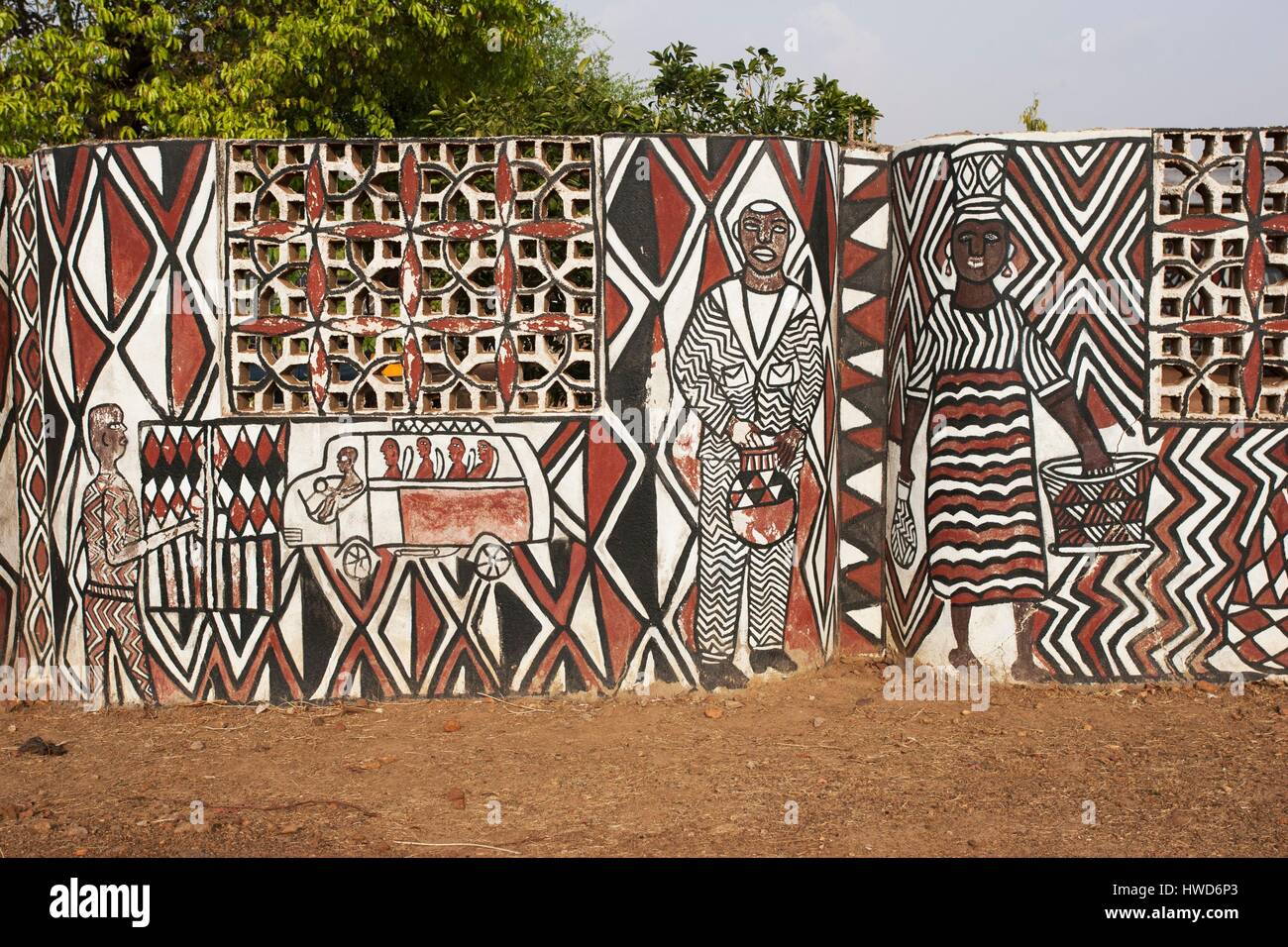Il Ghana, la regione settentrionale, dipinto da donne Gurunsi di Swopa (Sirigu organizzazione di donne per le ceramiche e arte) Foto Stock