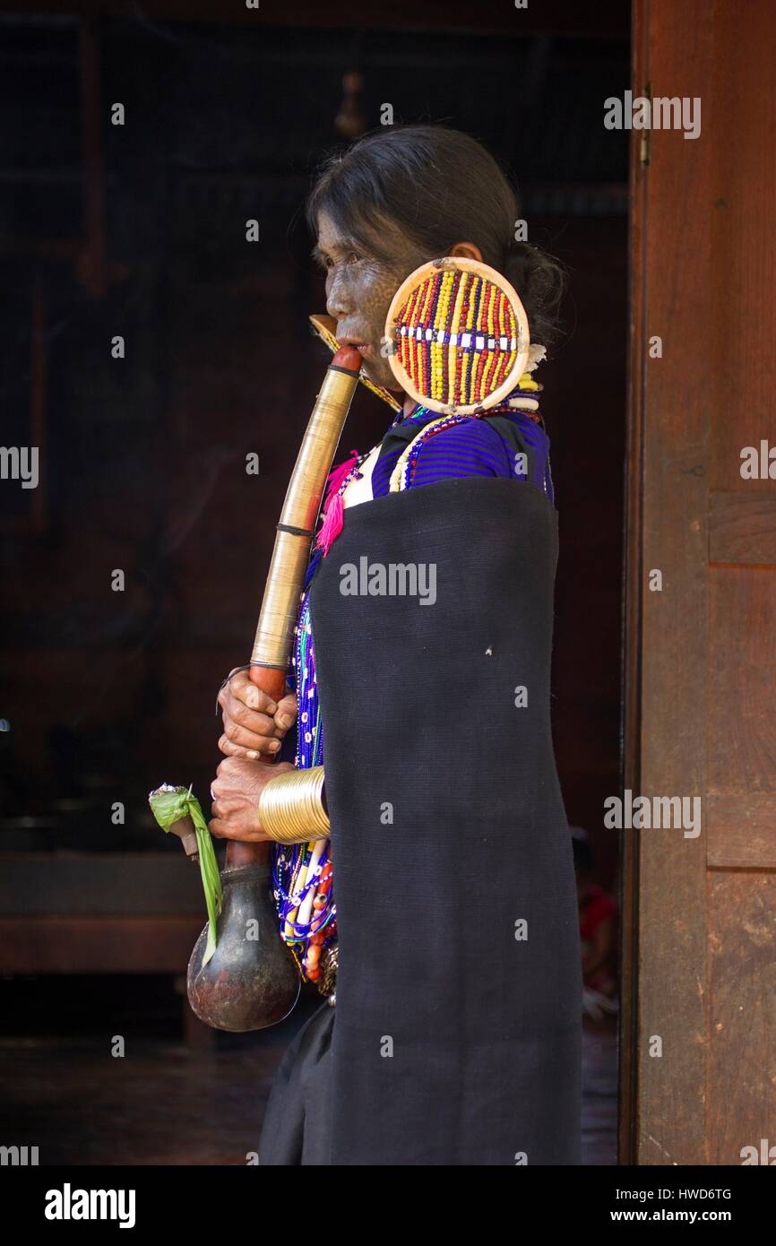 Myanmar (Birmania), Stato Chin Stato, mento donna Foto Stock