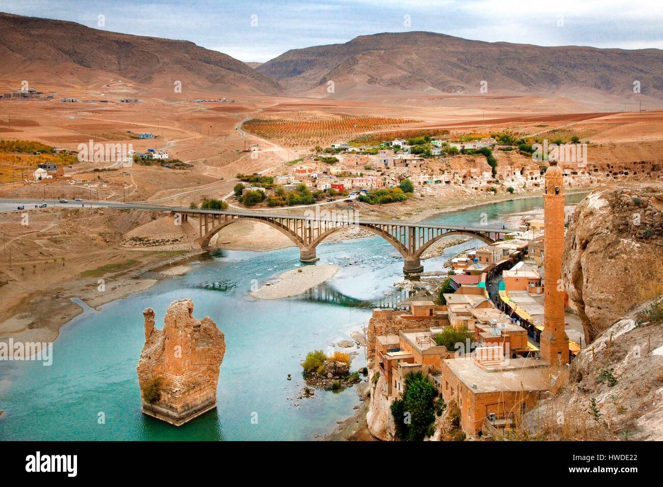 Turchia, South Eastern Anatolya, provincia di Batman, Hasankeyf oltre il fiume Tigri (Dicle fiume in turco) Foto Stock