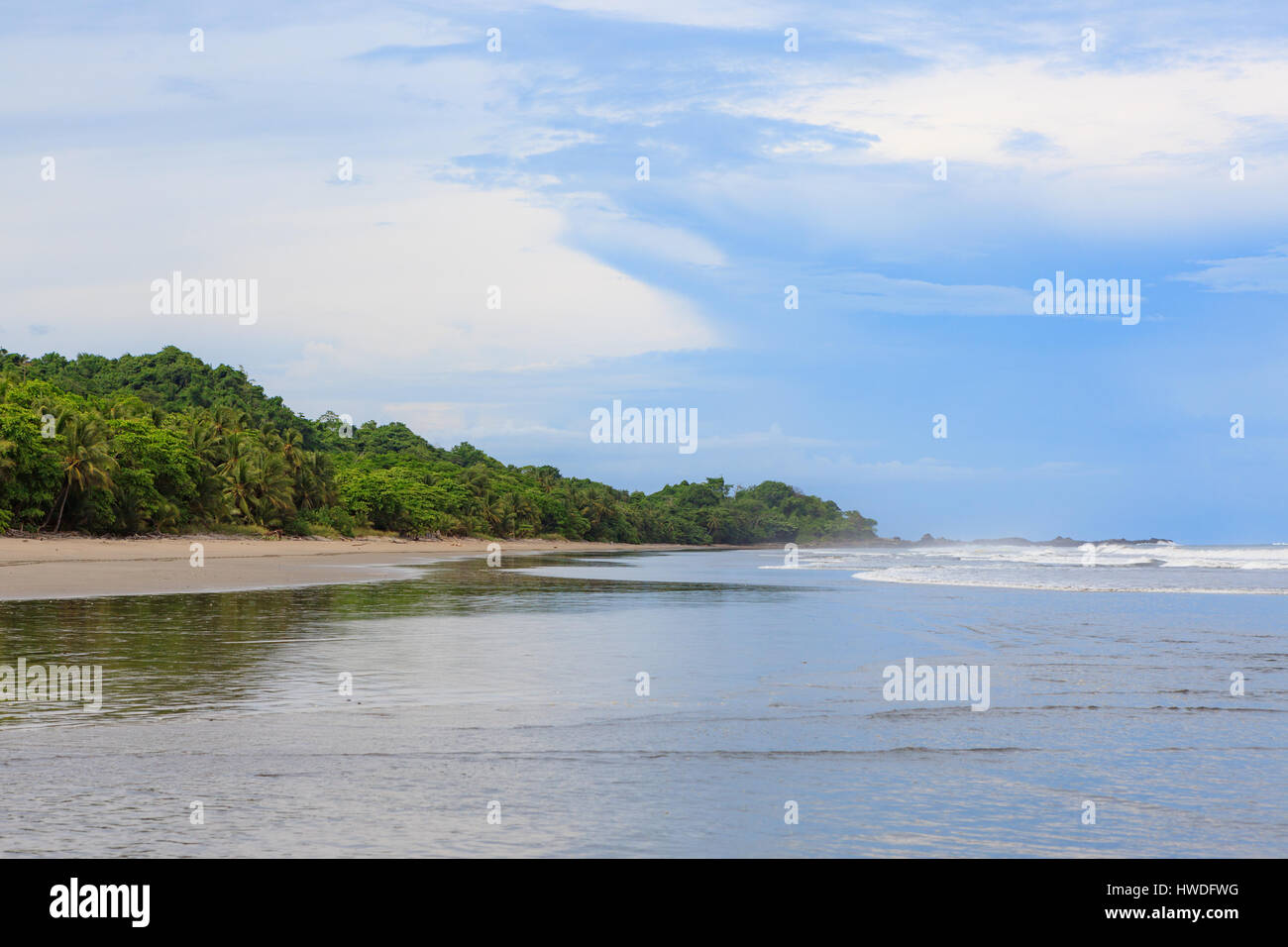 Grande spiaggia di sabbia di montezuma Foto Stock Grande spiaggia di sabbia di montezuma Foto Stock