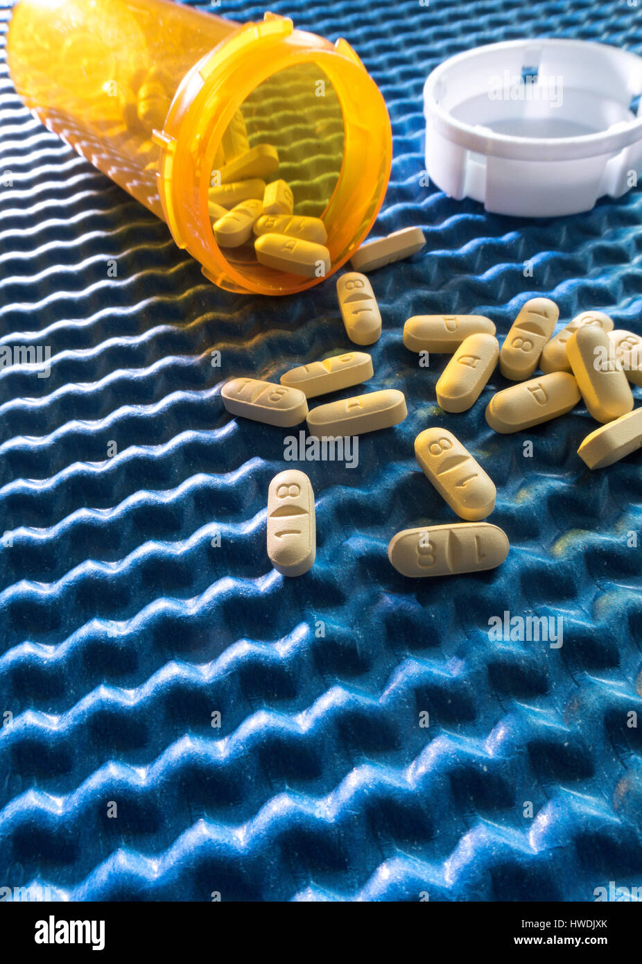 Ancora la vita di pillole e medicina bottiglia Foto Stock