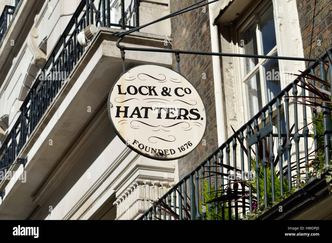 Serratura e Co Hatters store in St James's St, Londra, Regno Unito. Foto Stock