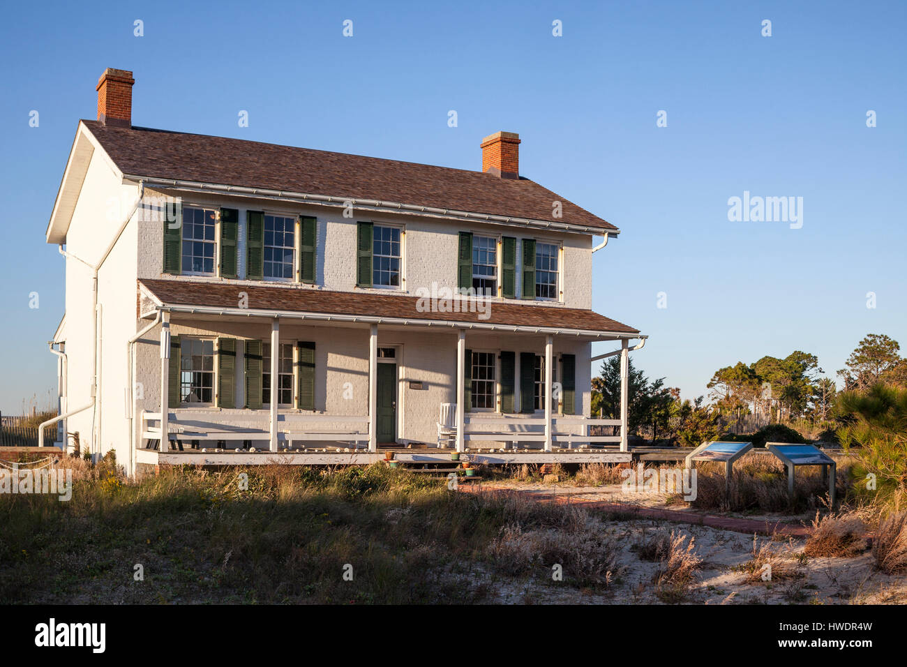 NC00867-00...North Carolina - Fanalisti casa a Cape Lookout National Seashore sul nucleo del sud le banche. Foto Stock NC00867-00...North Carolina - Fanalisti casa a Cape Lookout National Seashore sul nucleo del sud le banche. Foto Stock
