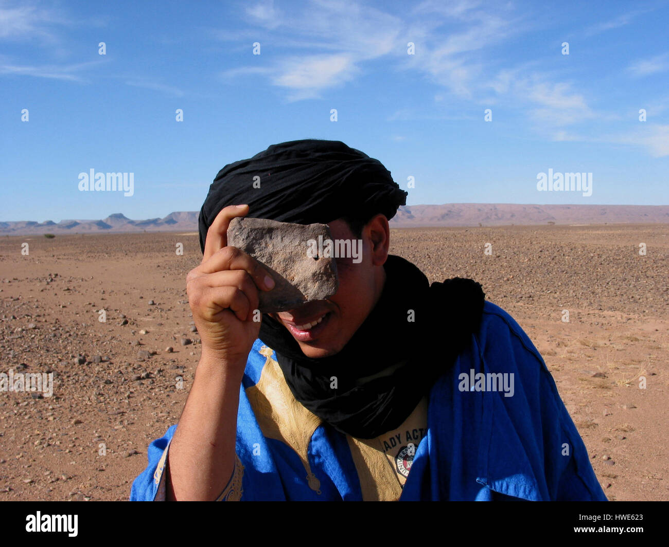 Uomo marocchino prende foto Foto Stock
