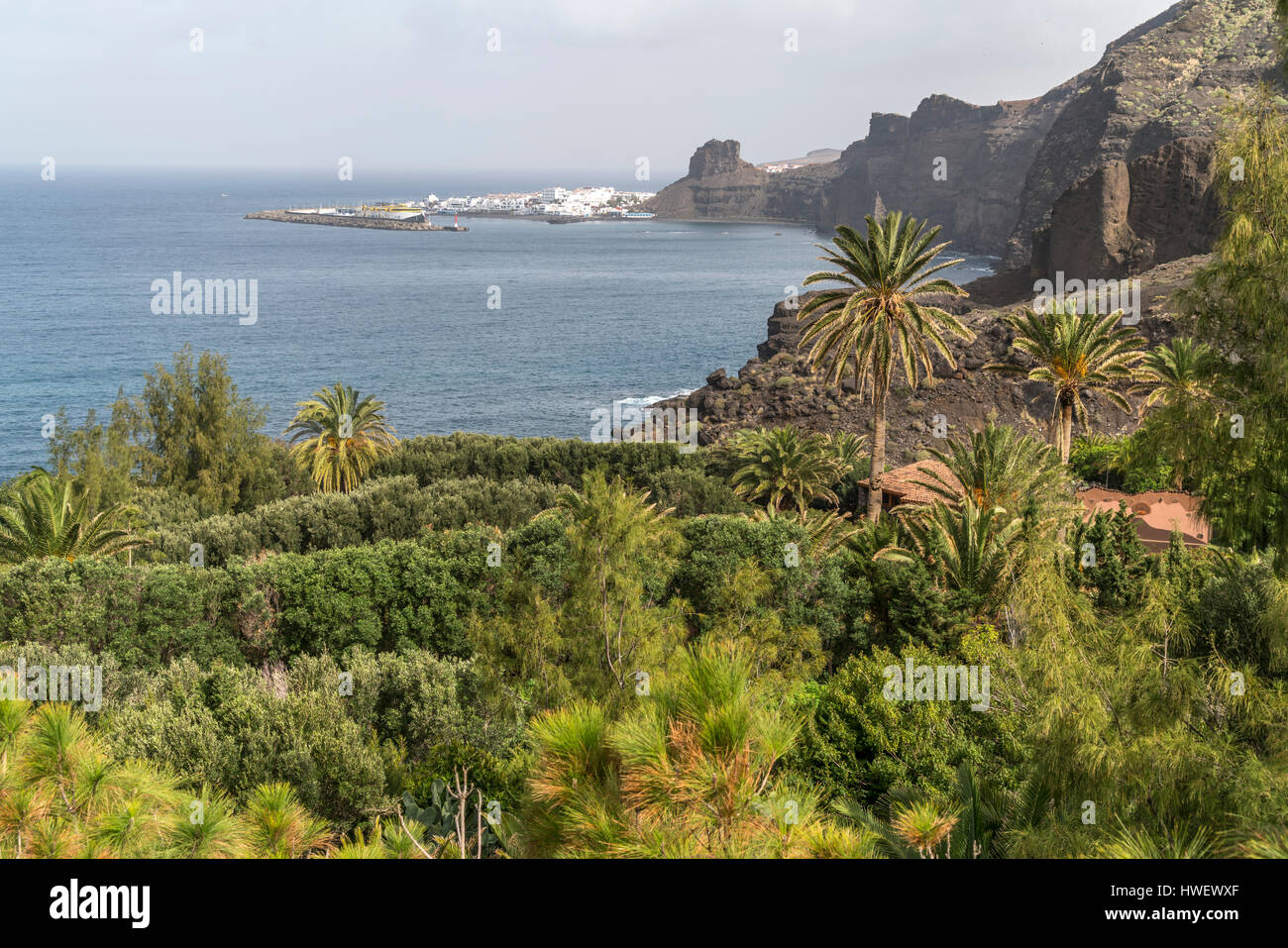 Puerto de las Nieves und der Barranco de Guayedra, Insel Gran Canaria, Kanarische isole, Spanien | Birds Eye view di Puerto de las Nieves e Barra Foto Stock