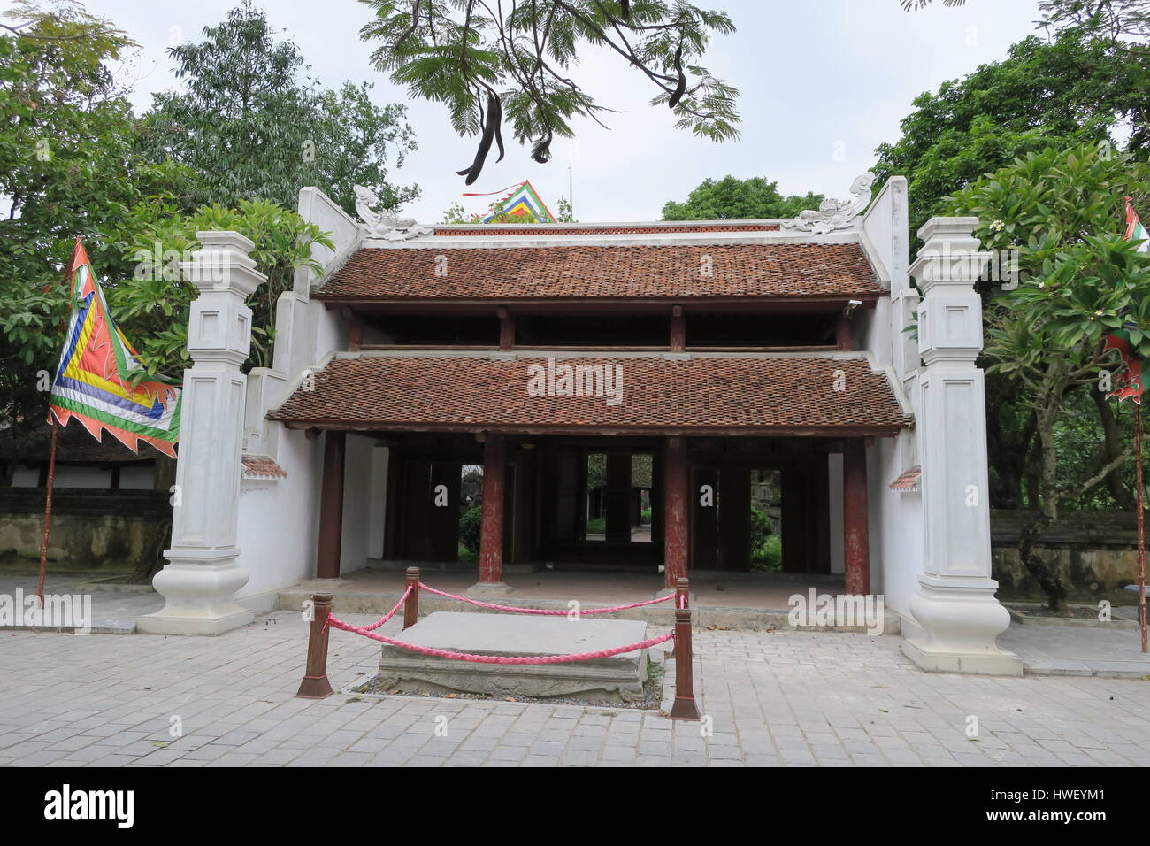 Tempio di đinh tiên hoàng in hoa lư, è stato costruito vicino al centro di antica capitale al fine di onore dinh bo linh, il primo imperatore del Vietnam Foto Stock