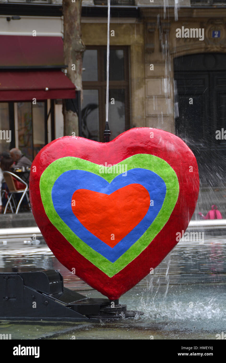 Cuore della scultura nella Fontana Stravinsky a Parigi, Francia Foto Stock