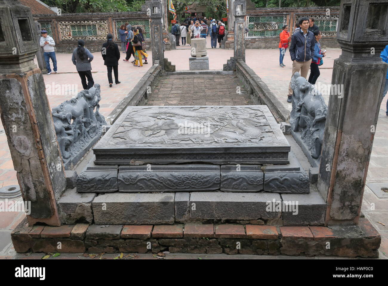 Tempio di Đinh Tiên Hoàng, Hoa Lư, è stato costruito vicino al centro di antica capitale al fine di onore Dinh Bo Linh, primo imperatore del Vietnam. Archivio Foto Stock