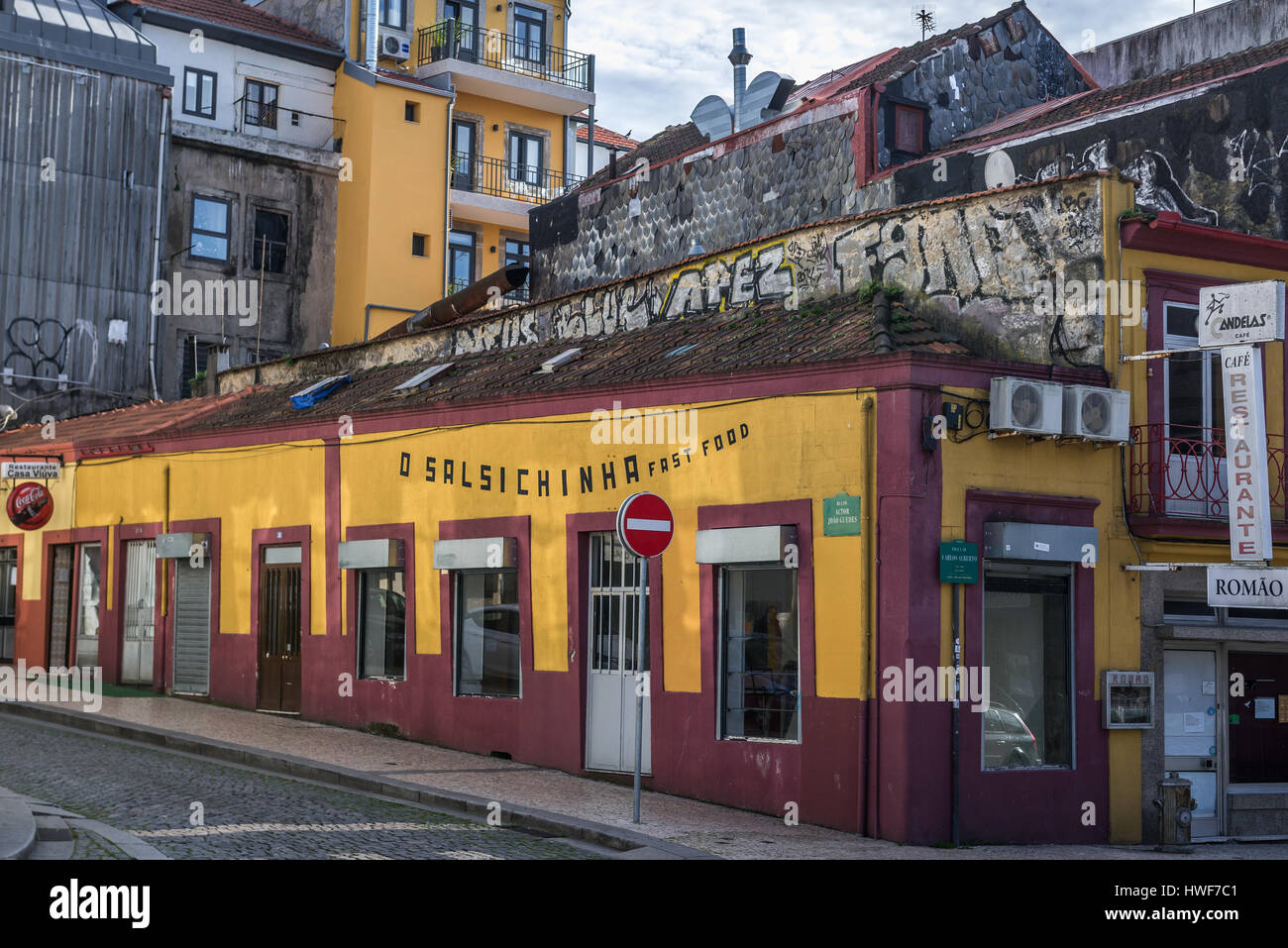 O Salsichinha bar in Vitoria parrocchia civile della città di Porto sulla Penisola Iberica, la seconda più grande città in Portogallo Foto Stock
