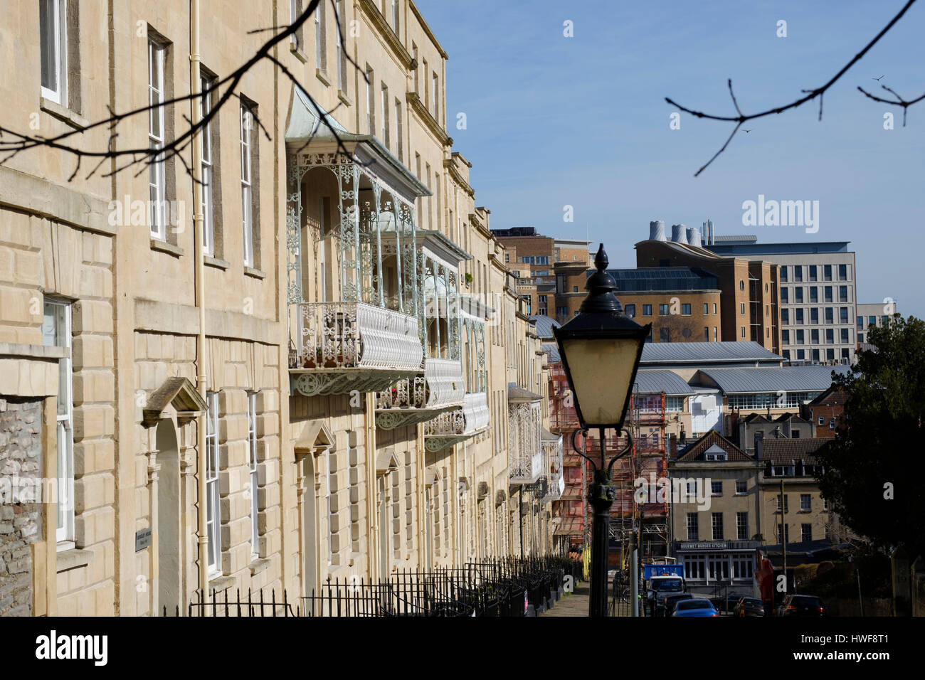 Villette a schiera con balconi in Bristol Foto Stock