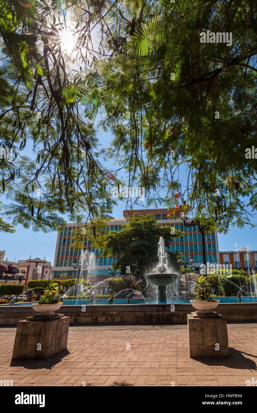 Plaza e il centro cittadino di Tepic, Sinaloa, Messico. Foto Stock