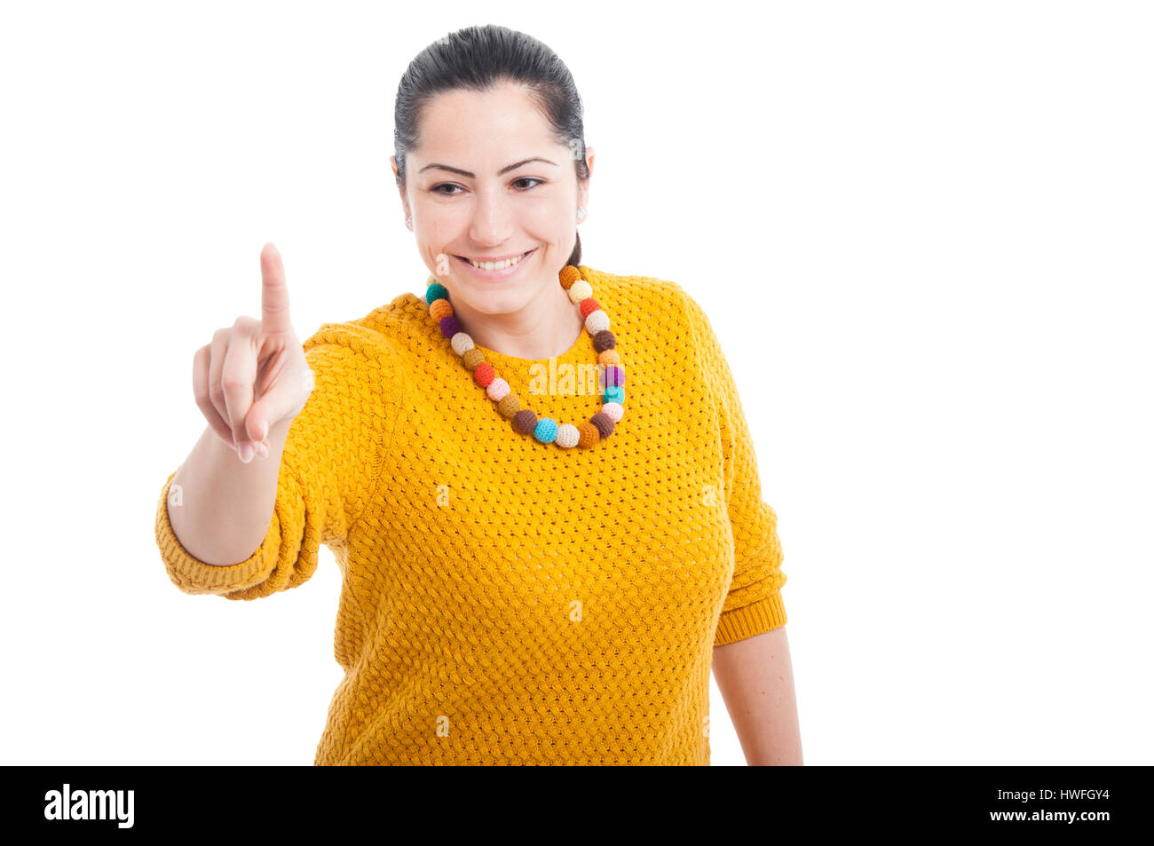 La donna immaginaria di toccare lo schermo con il dito cercando felice come moderno concetto di innovazione isolato su bianco Foto Stock