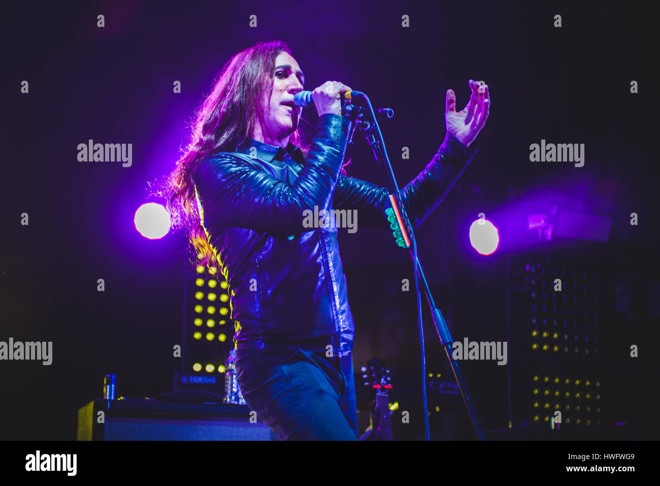 Venaria, Italia. 20 Mar, 2017. Marzo 20, 2017: Afterhours esibizioni dal vivo sul palco del Teatro della Concordia a Venaria per loro 'Folfiri o Folfox club tour' 2017 Foto: Cronos/Alessandro Bosio Credito: Cronos Foto/Alamy Live News Foto Stock