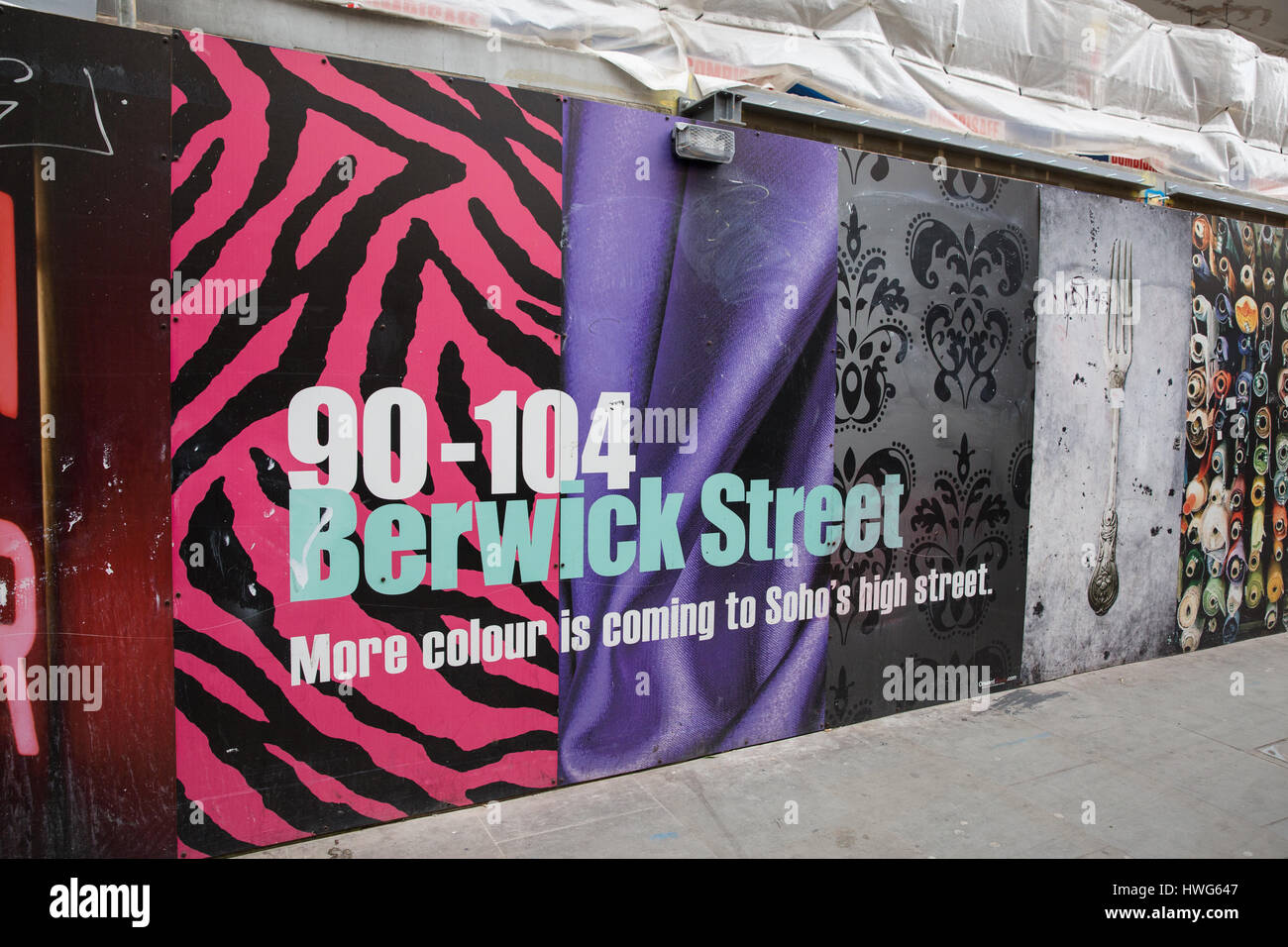 Londra, Regno Unito. Xxi marzo, 2017. Riqualificazione di PMB Holdings si svolge a 90-104 Berwick Street a fianco di uno dei piu' vecchi mercati di strada. Oggi, Westminster City Council accantonato i programmi di privatizzare il mercato mediante la nomina di un mercato esterno operatore a seguito di una campagna di profilo alto e la petizione per salvarlo. Credito: Mark Kerrison/Alamy Live News Foto Stock