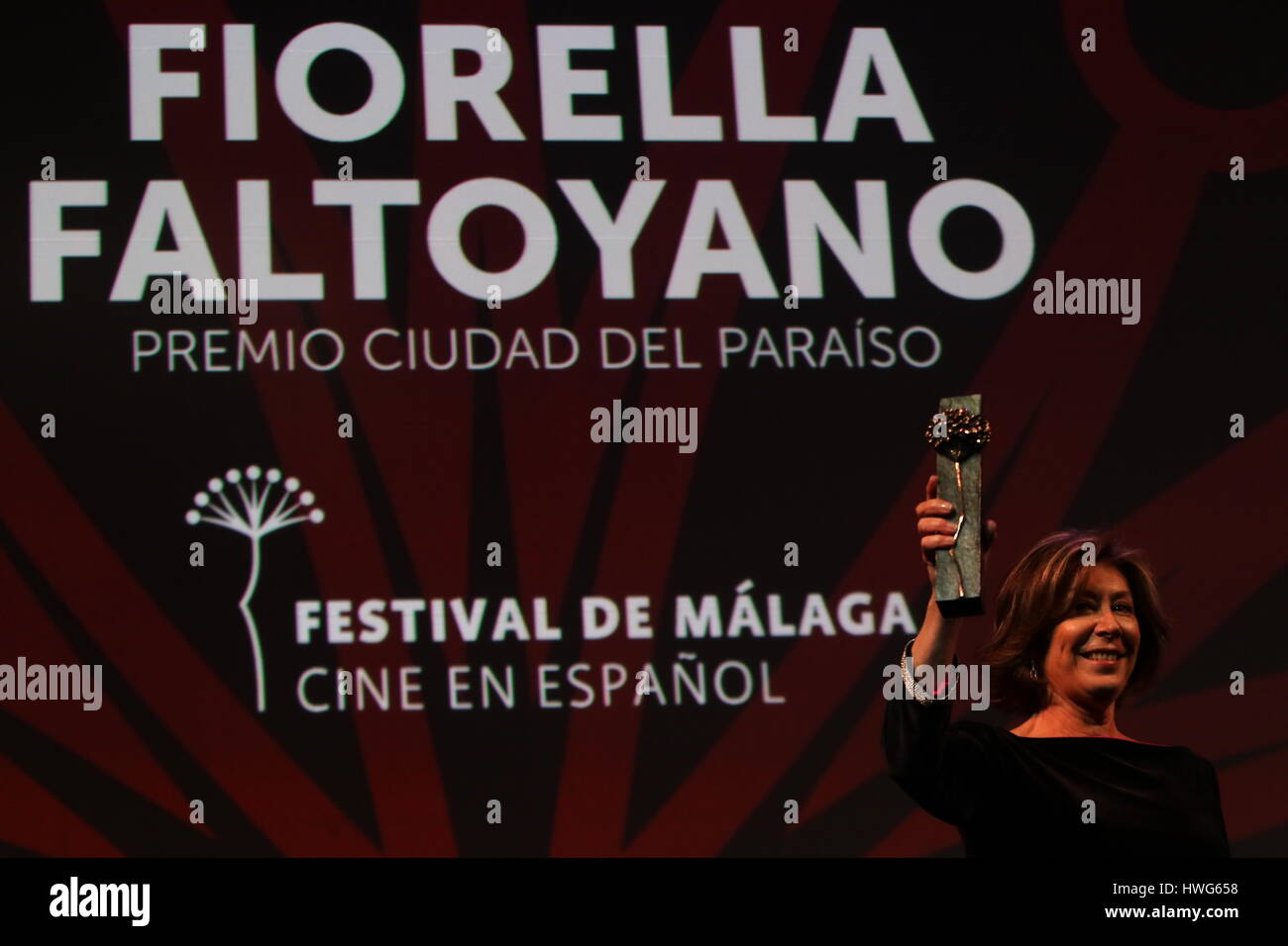 Marzo 21, 2017 - Musa di José Luis Garci e del cinema della transizione, l'attrice Fiorella Faltoyano ricevuto questa sera, nel Teatro Cervantes La Biznaga città del paradiso del Festival di Malaga, un riconoscimento onorario per la sua traiettoria di che segna 50 anni nel XX edizione del Spagnolo di Malaga Film Festival Credit: Fotos Lorenzo Carnero/ZUMA filo/Alamy Live News Foto Stock