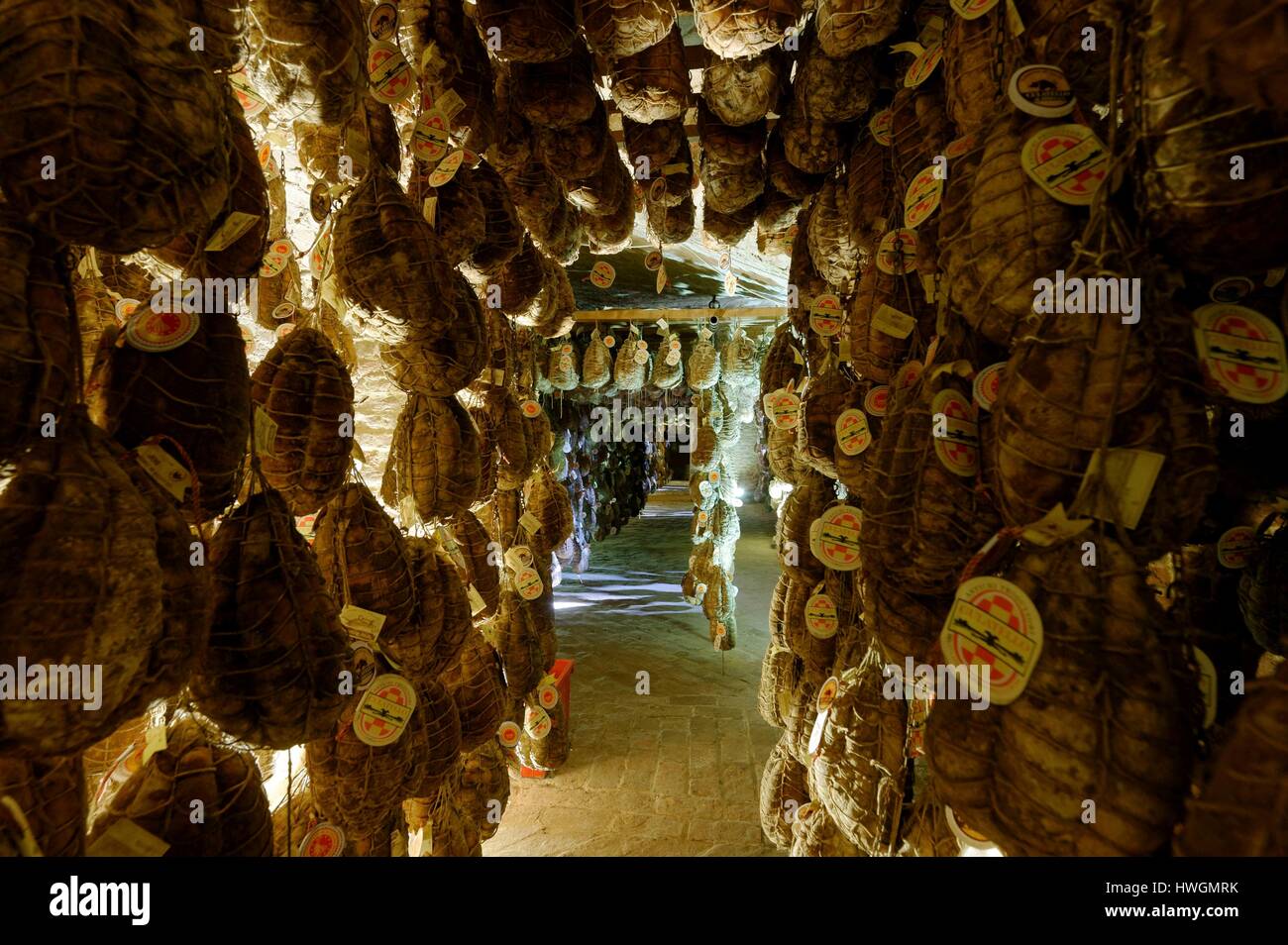 L'Italia, Emilia Romagna, Zibello vicino a Parma, Antica Corte Pallavicina, culatello, tradizionale del prosciutto di Parma Foto Stock