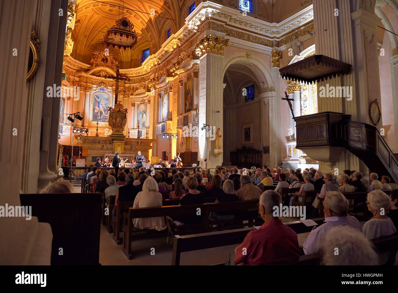 Francia, Alpes Maritimes, frazione Bevera Valle, Sospel, San Michele cattedrale, BaroQuiales concerti, festival annuale di arte barocca Foto Stock