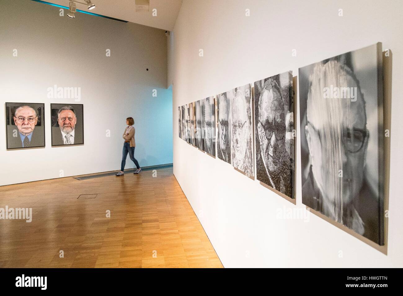 Estonia (Paesi Baltici), la regione di Harju, Tallinn, Kumu Art Museum, mostra fotografica Foto Stock