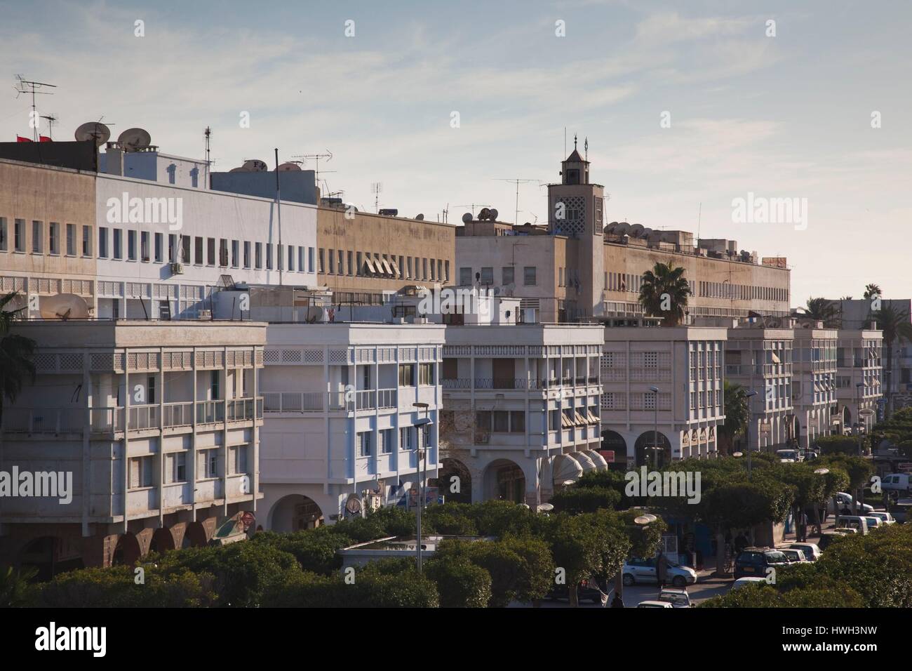 La Tunisia, tunisini Central Coast, Sfax, Medina edifici, Avenue Ali Belhouane Foto Stock