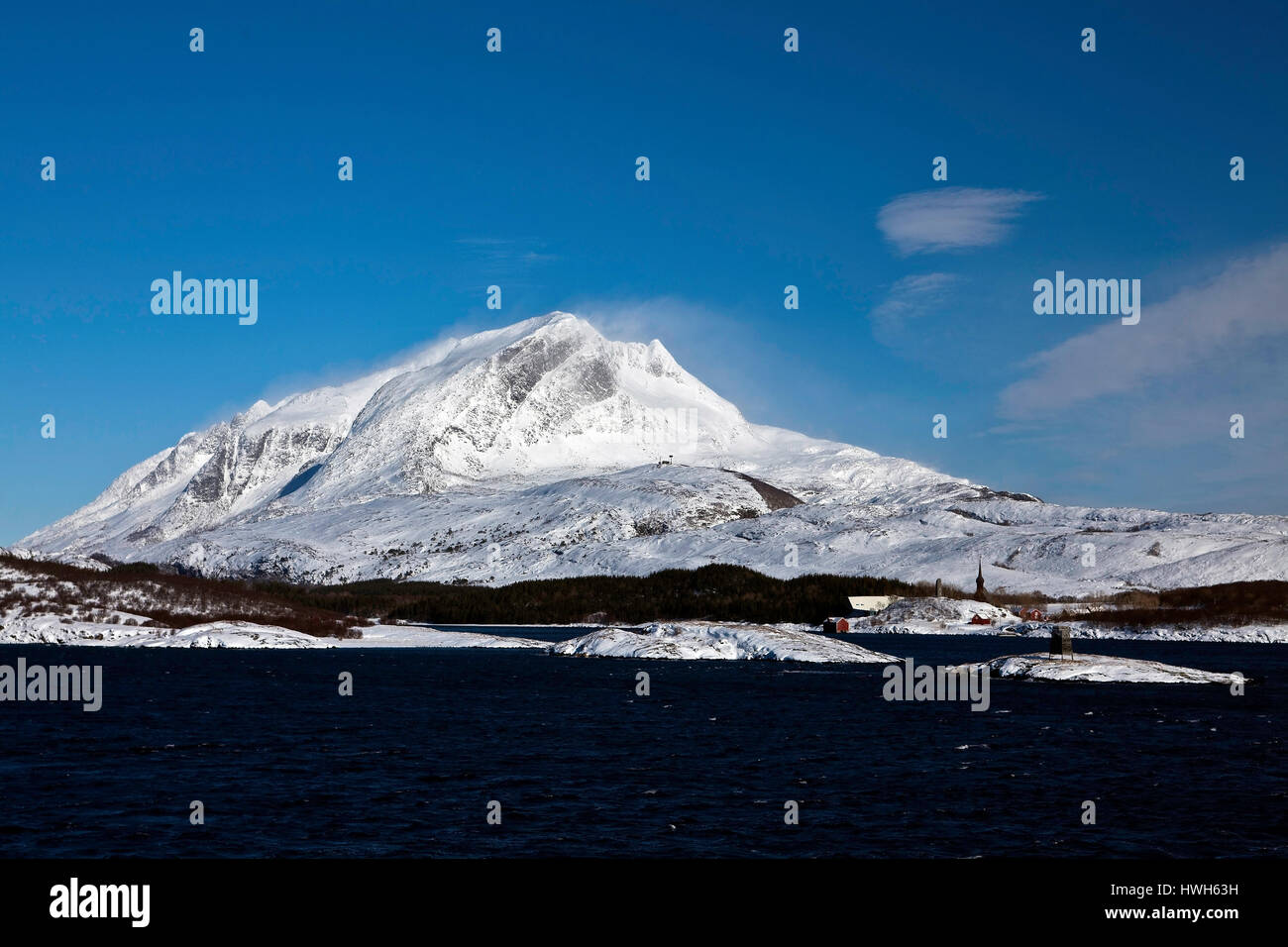 "Alstahaug prima Stortinden di sette sorelle, Norvegia; Norvegia; nord del paese; Alstahaug; sette sorelle; syv vedere ? ?Stre; sette sorelle; Stortinden, Foto Stock