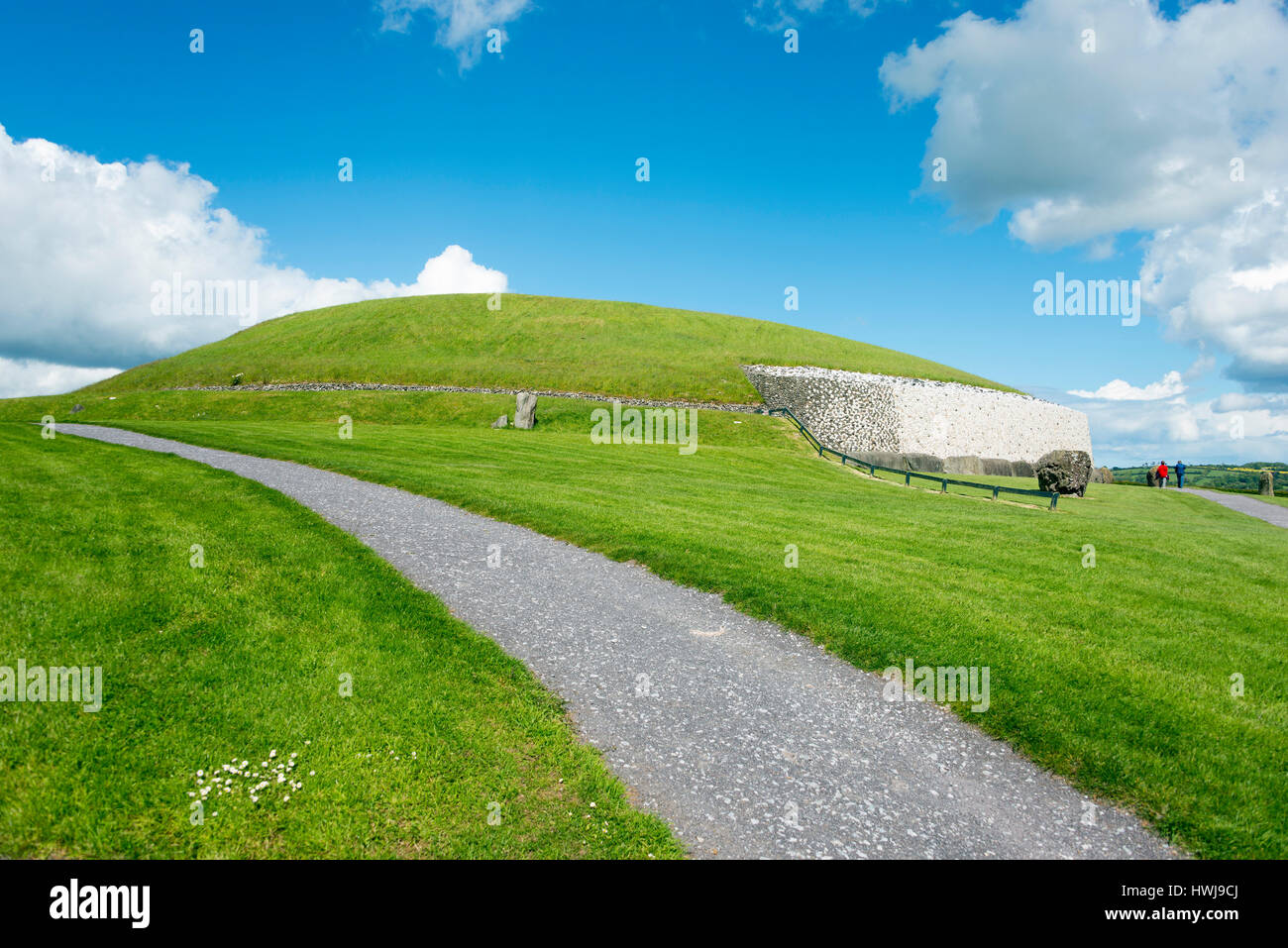 Monumento preistorico, Newgrange, nella contea di Meath, Irlanda Foto Stock