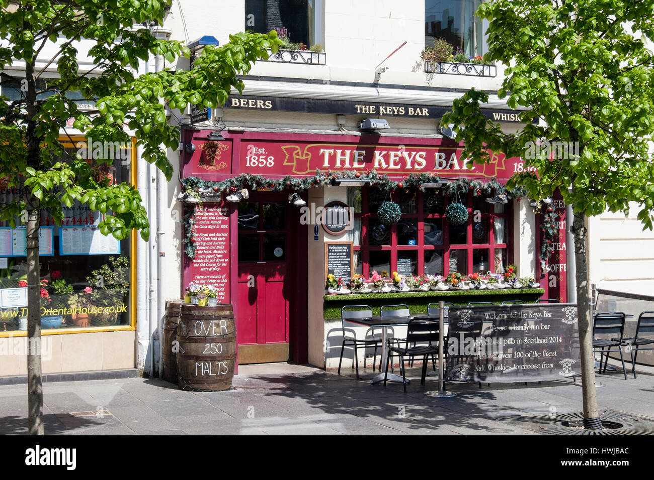 I tasti Bar Inn nel centro ed è stato votato miglior pub in Scozia. Market Street, Royal Burgh St Andrews Fife, Scozia, Regno Unito, Gran Bretagna Foto Stock