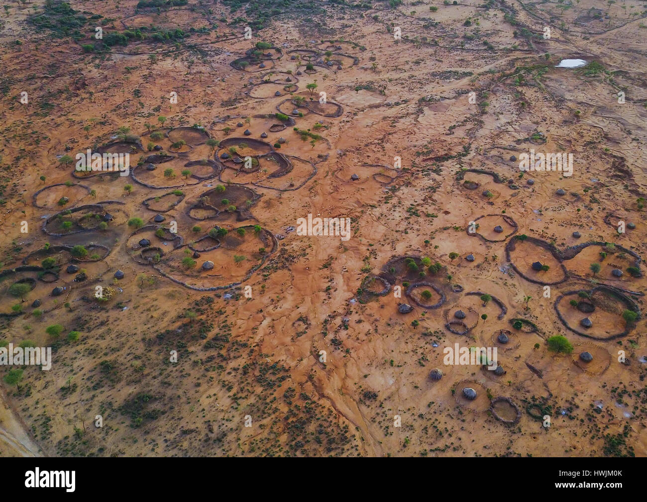Vista aerea di una tribù Hamer, Valle dell'Omo, Turmi, Etiopia Foto Stock