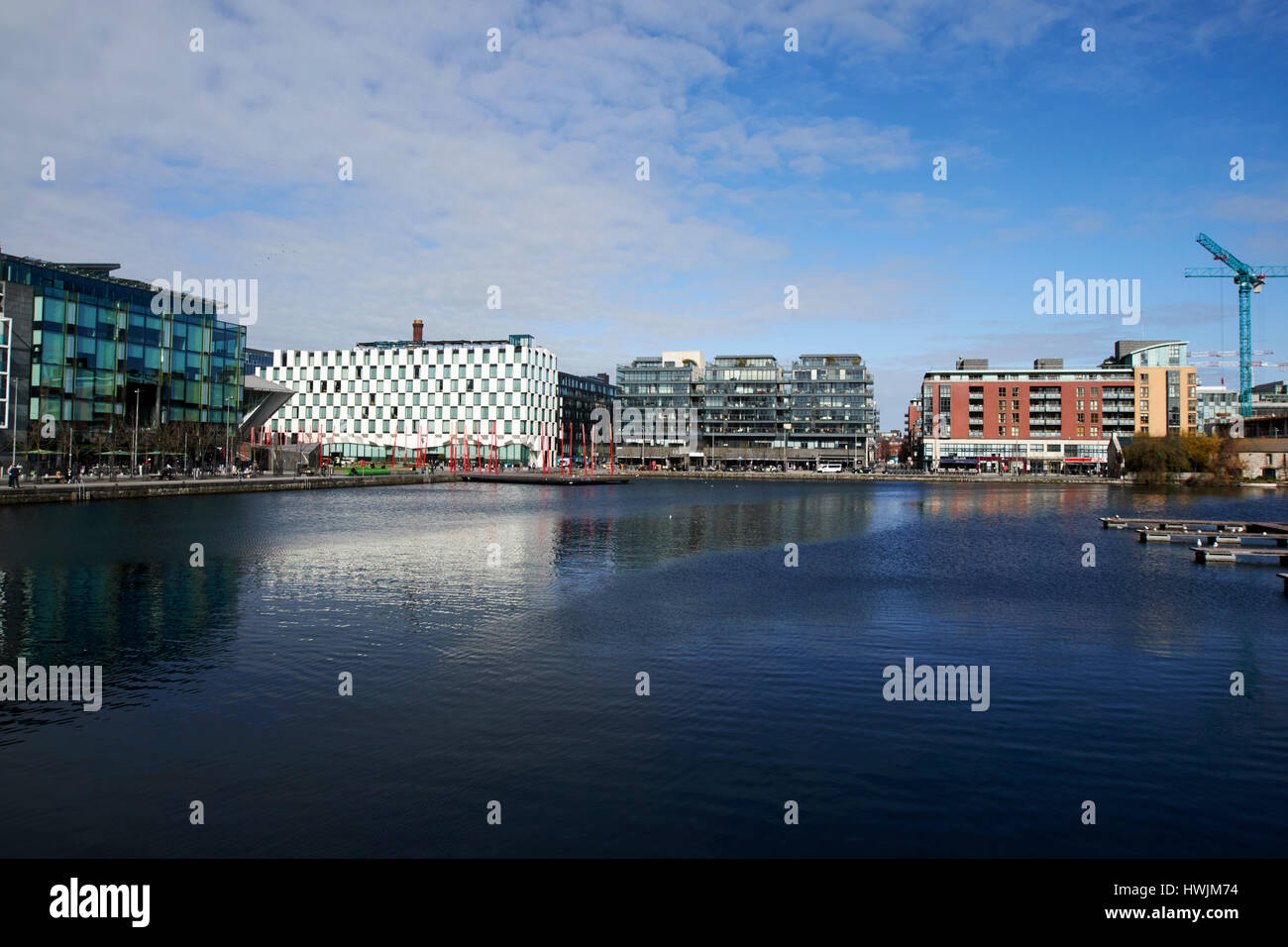 Grand canal dock e Quay a Dublino Repubblica di Irlanda Foto Stock