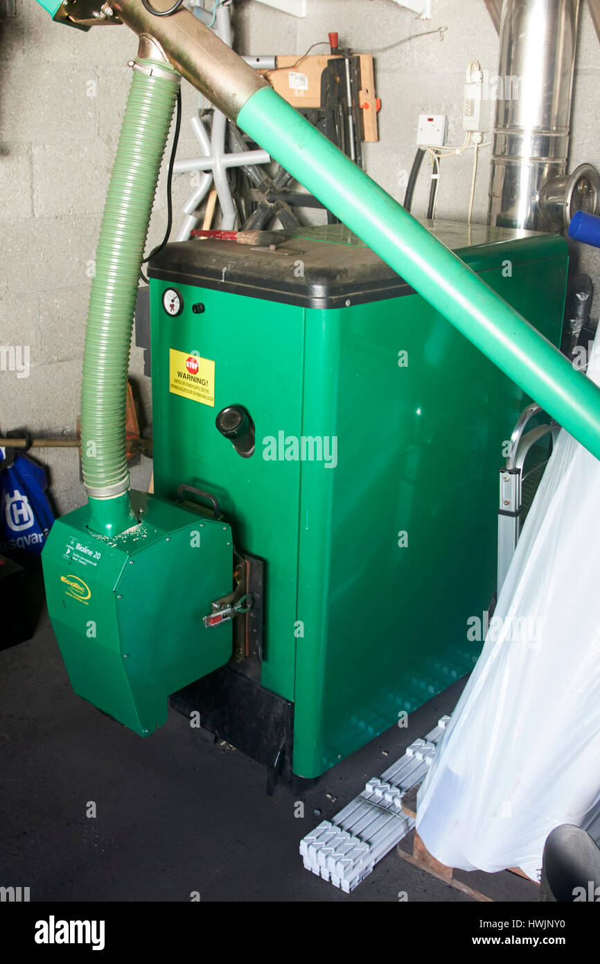 Pellet di legno domestici caldaia di riscaldamento del forno in Irlanda Foto Stock